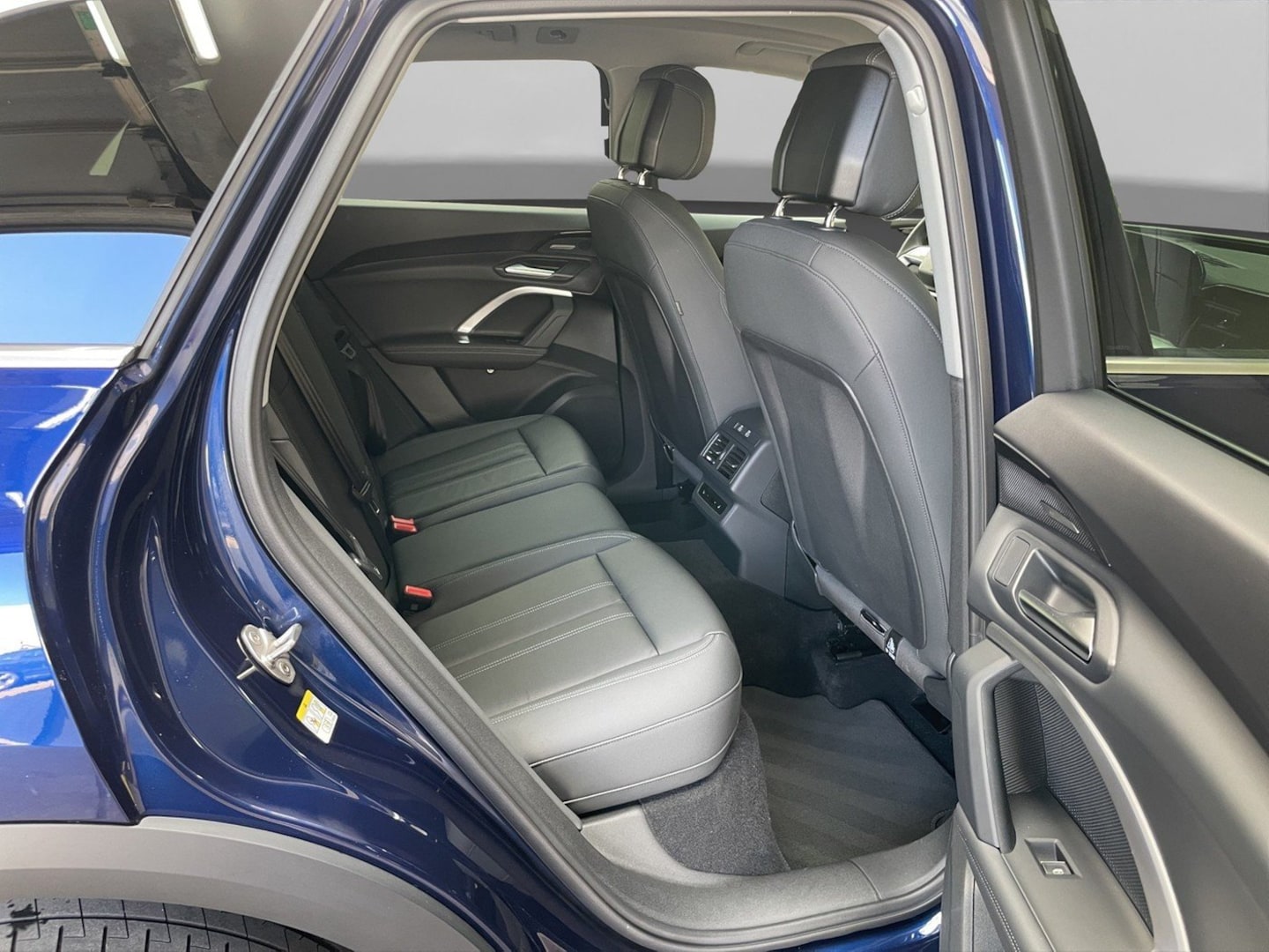 Bild über Audi Q5 SUV TDI quattro 150 kW S tronic - für weitere Informationen kontaktieren Sie den Audi Partner