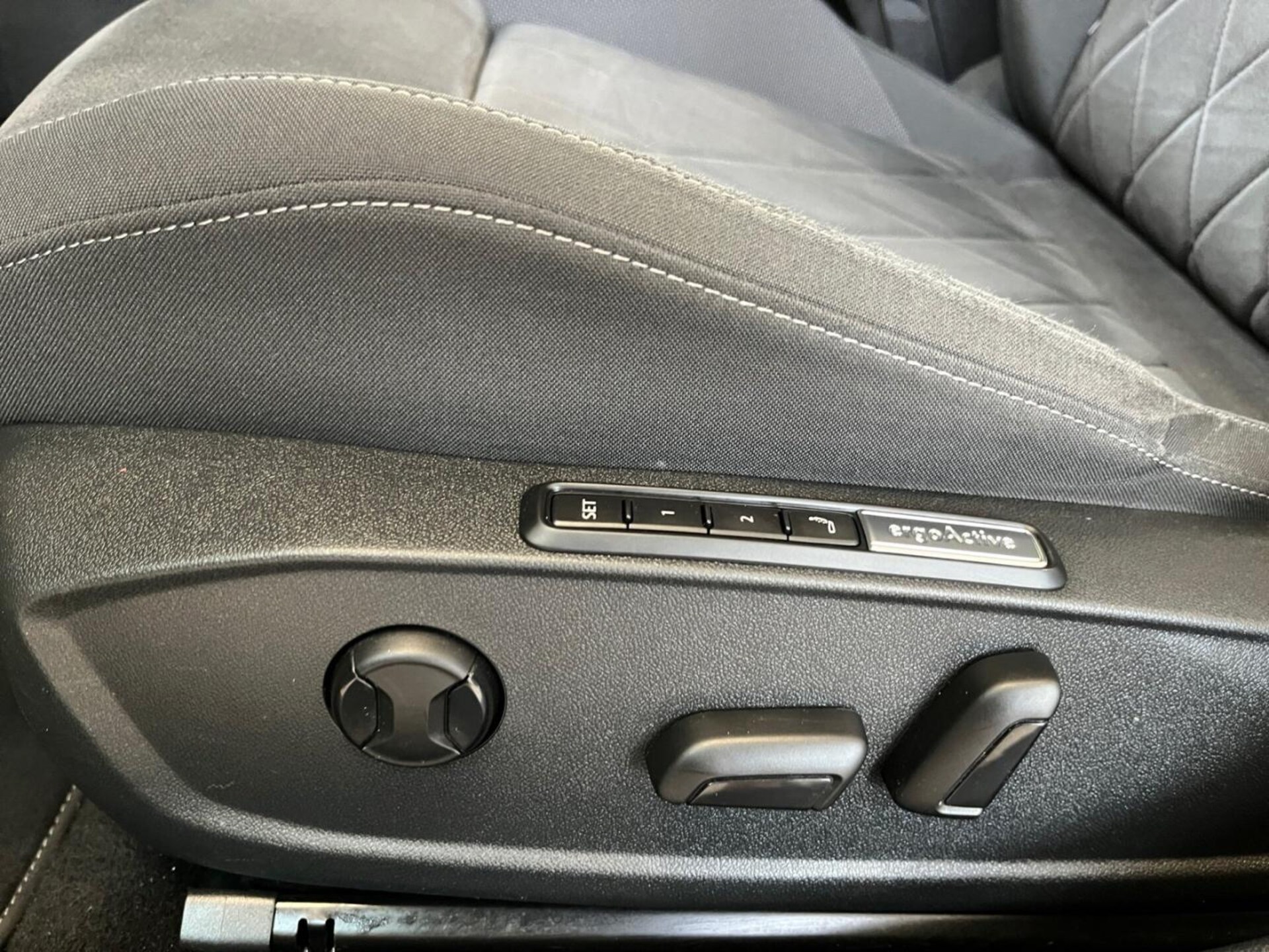 Volkswagen Golf Style