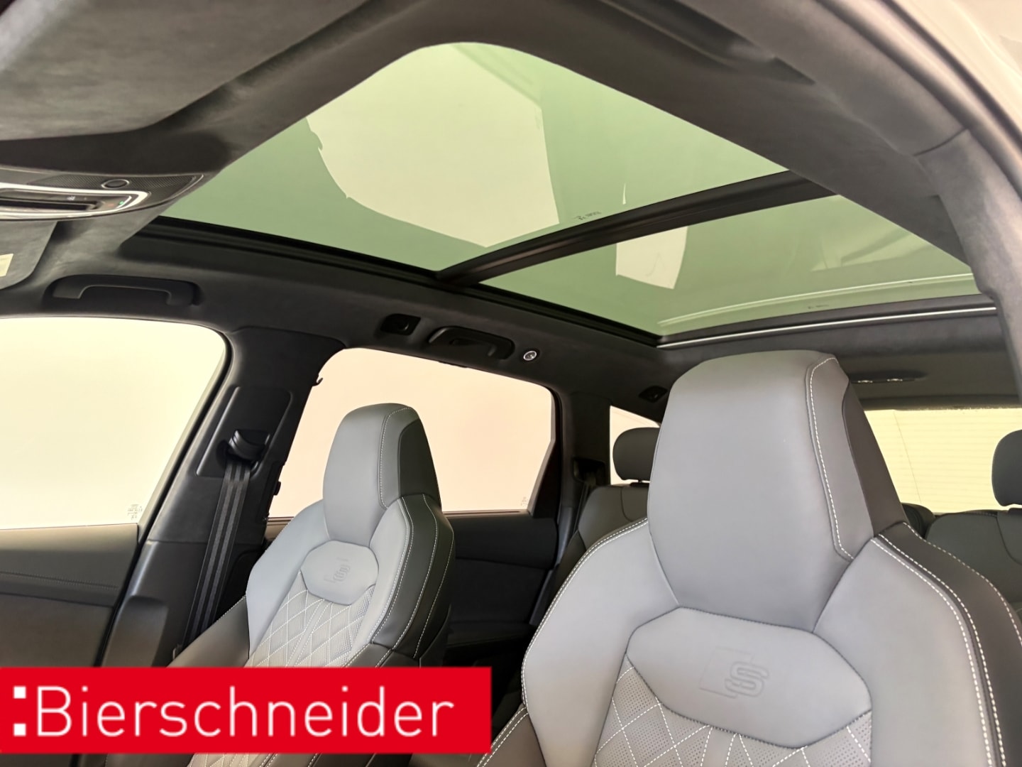 Bild über Audi Q7 SUV TFSI e S line 60 TFSI e quattro tiptronic - für weitere Informationen kontaktieren Sie den Audi Partner