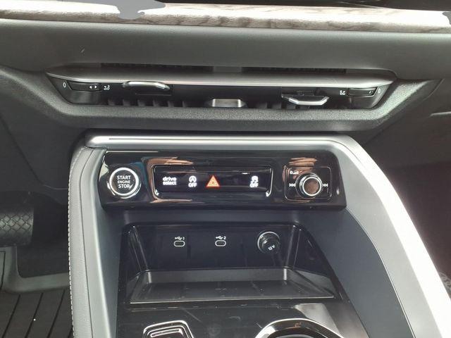 2025 Audi Q5 Premium - Photo 16