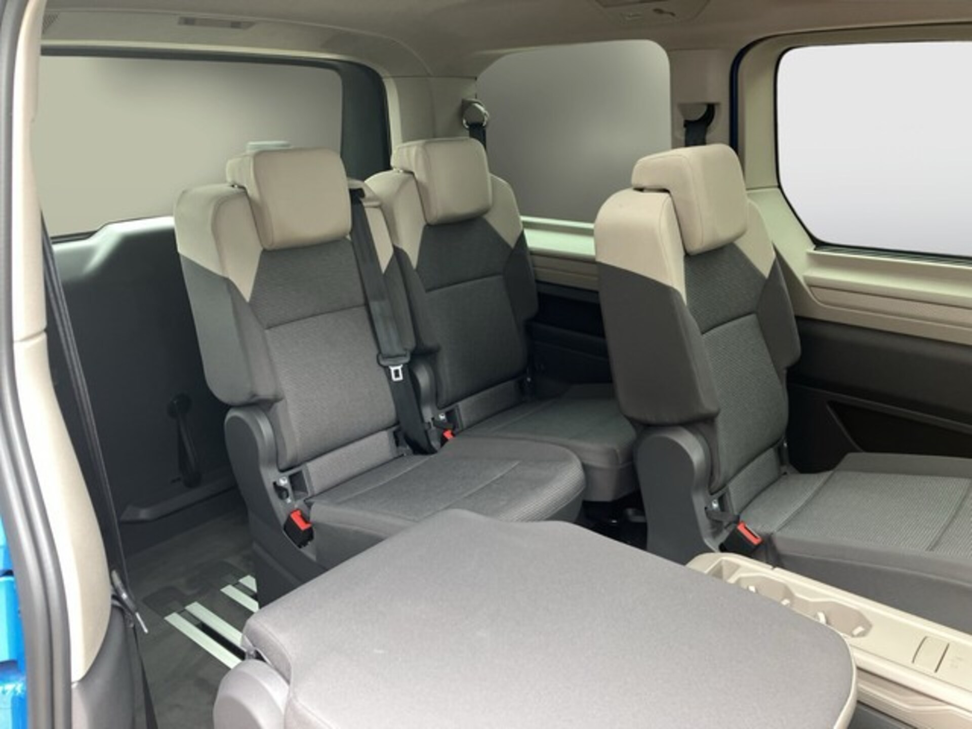 Volkswagen Multivan Basis-Modell
