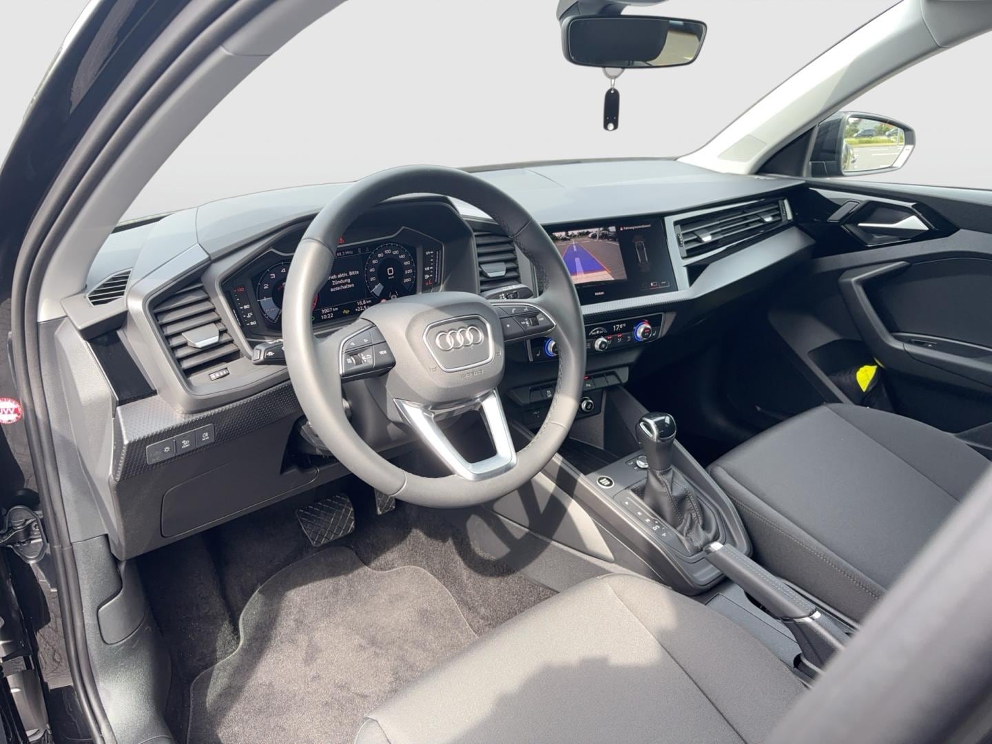 Bild über Audi A1 Sportback 25 TFSI S tronic - für weitere Informationen kontaktieren Sie den Audi Partner