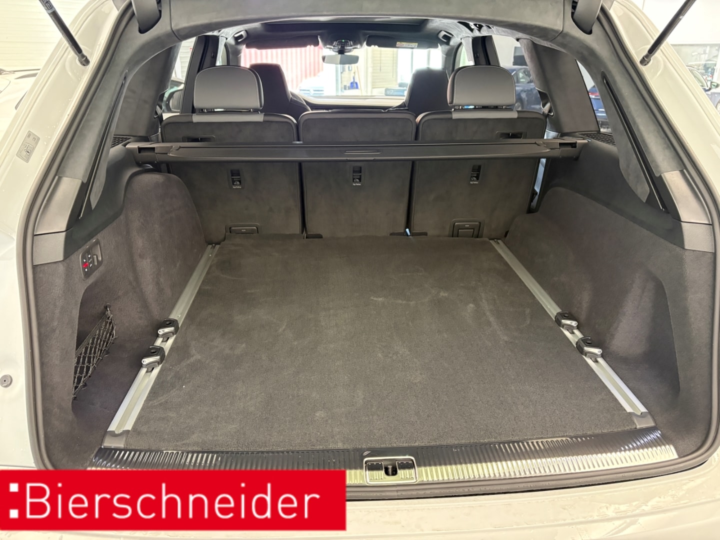 Bild über Audi Q7 SUV TFSI e S line 60 TFSI e quattro tiptronic - für weitere Informationen kontaktieren Sie den Audi Partner