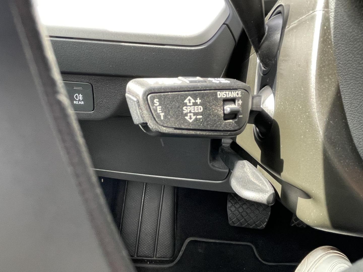 Image about Audi Q4 e-tron 40 e-tron