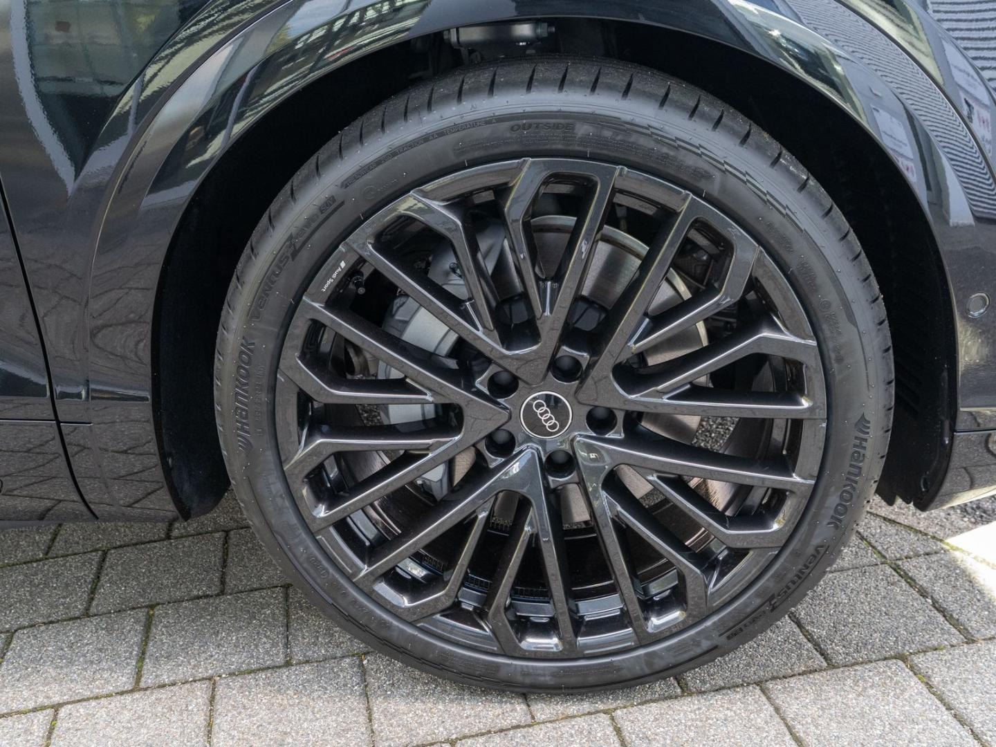 Bild über Audi Q7 SUV TDI quattro 220 kW tiptronic - für weitere Informationen kontaktieren Sie den Audi Partner