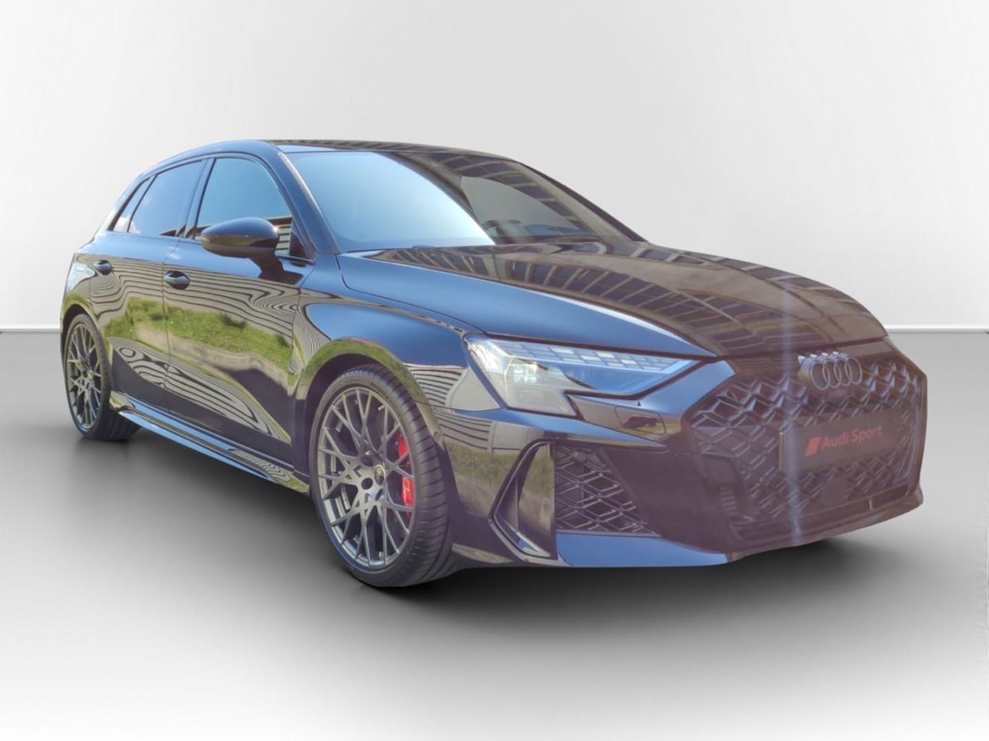Bild über Audi RS 3 Sportback TFSI quattro S tronic - für weitere Informationen kontaktieren Sie den Audi Partner