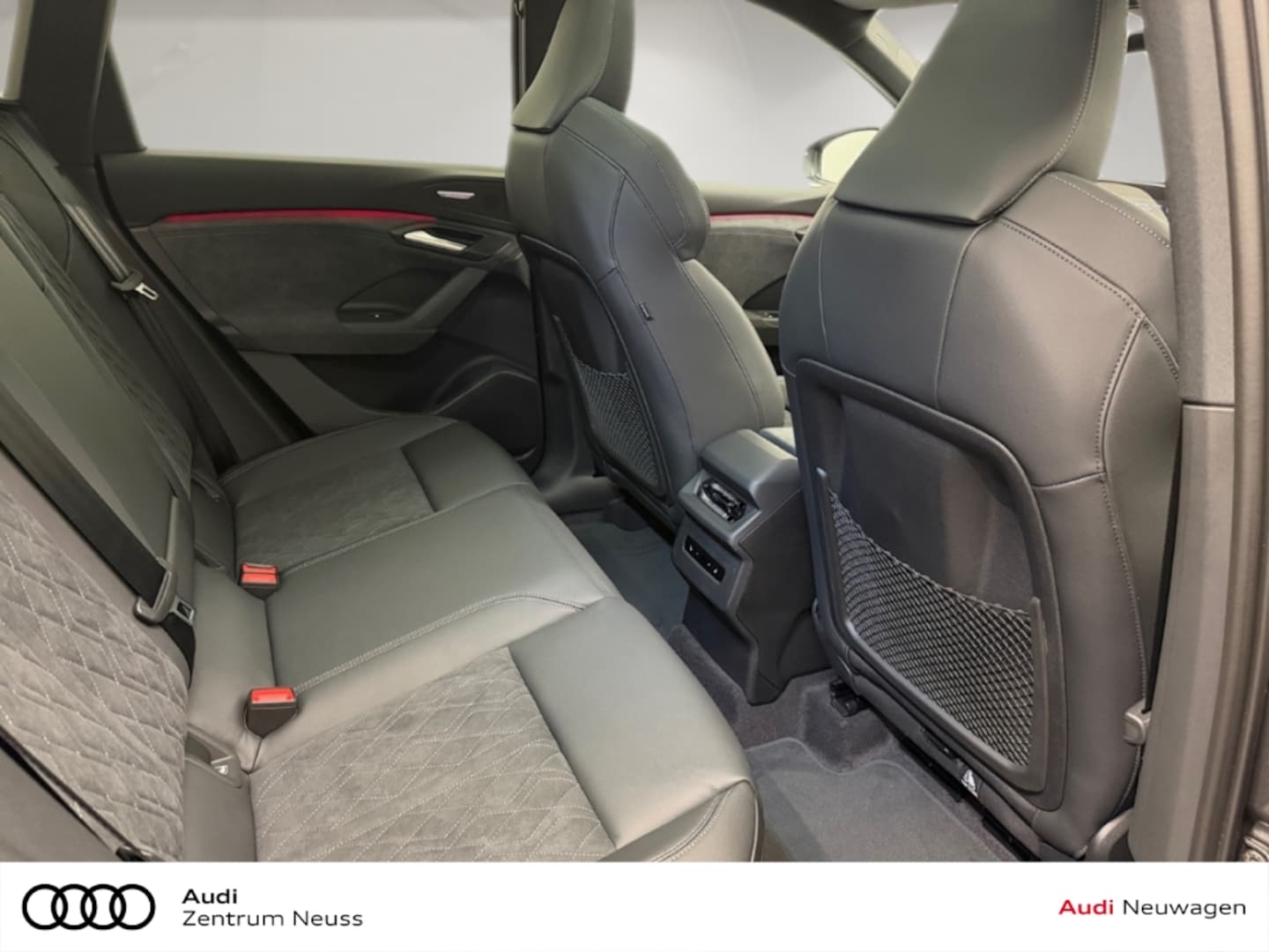 Bild über Audi Q6 SUV e-tron S line business e-tron performance 225 kW - für weitere Informationen kontaktieren Sie den Audi Partner