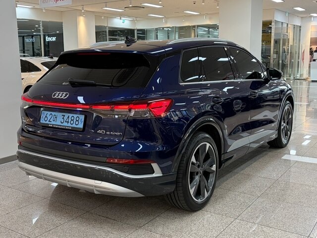 Audi Q4 e-tron 40 Premium 150, 00 kW 3