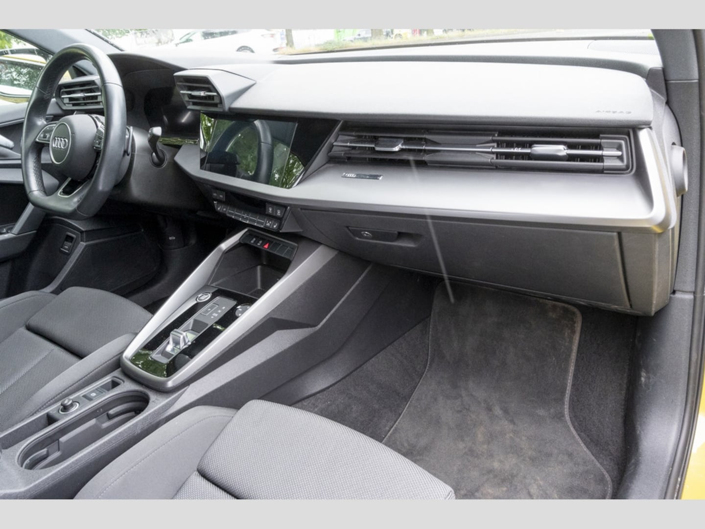 Bild über Audi A3 Sportback advanced 30 TFSI S tronic - für weitere Informationen kontaktieren Sie den Audi Partner