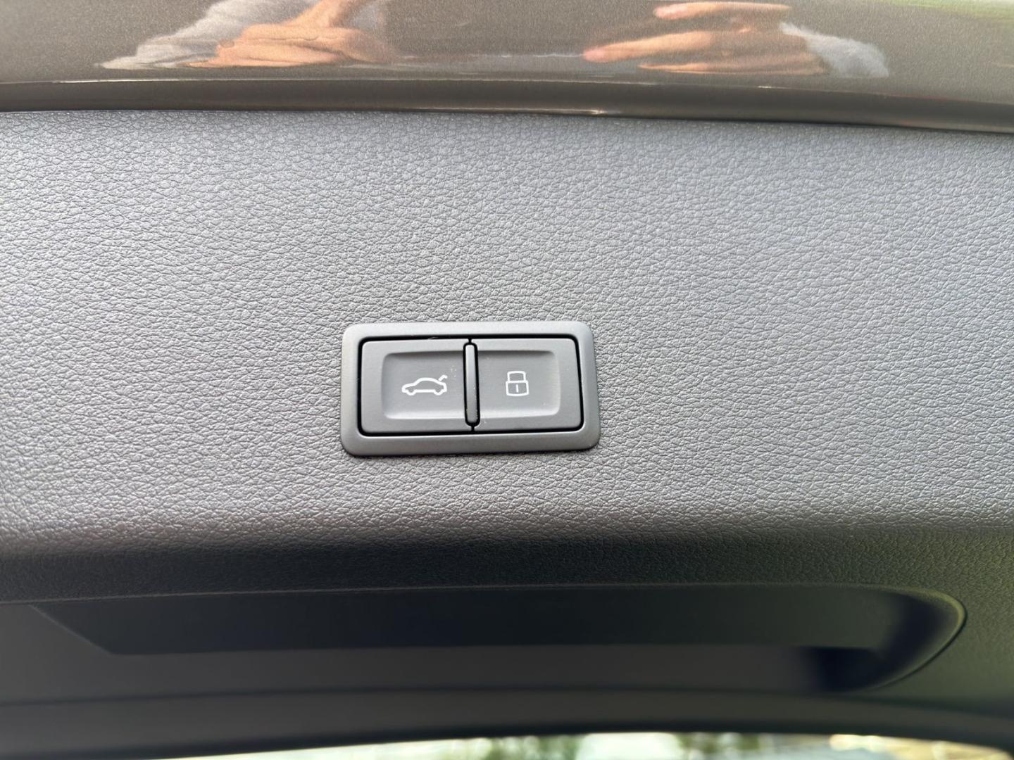 Image about Audi Q8 e-tron advanced 55 e-tron quattro