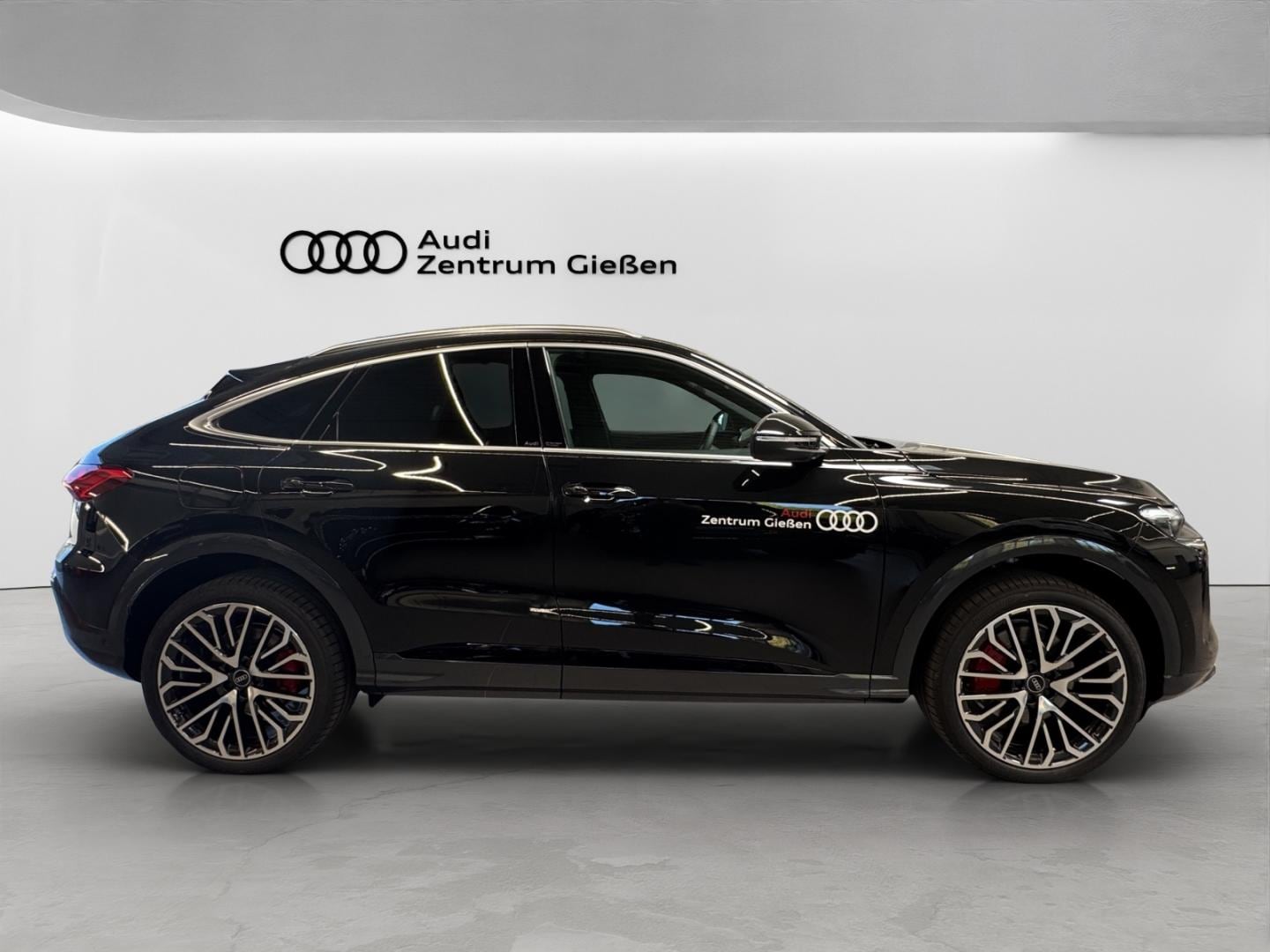 Bild über Audi Q5 Sportback TDI quattro 150 kW S tronic - für weitere Informationen kontaktieren Sie den Audi Partner