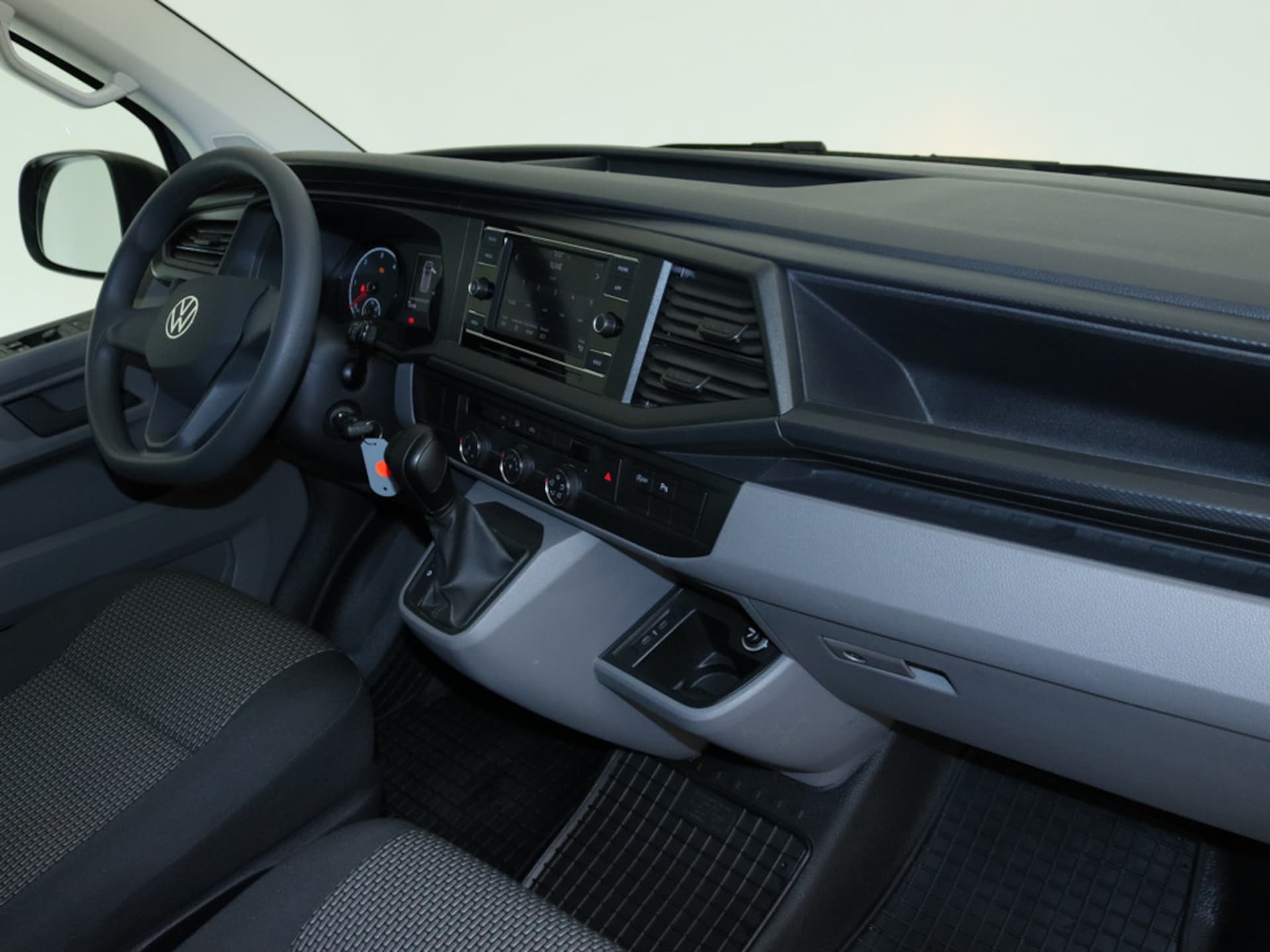 Volkswagen T6.1 Transporter Kombi langer Radstand