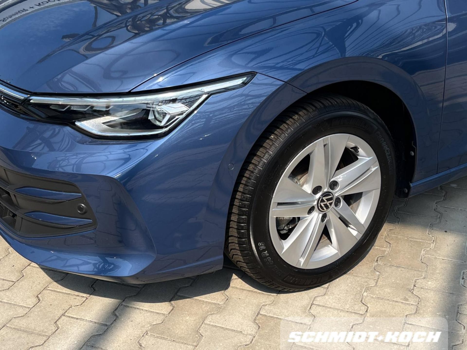 Volkswagen Golf Life