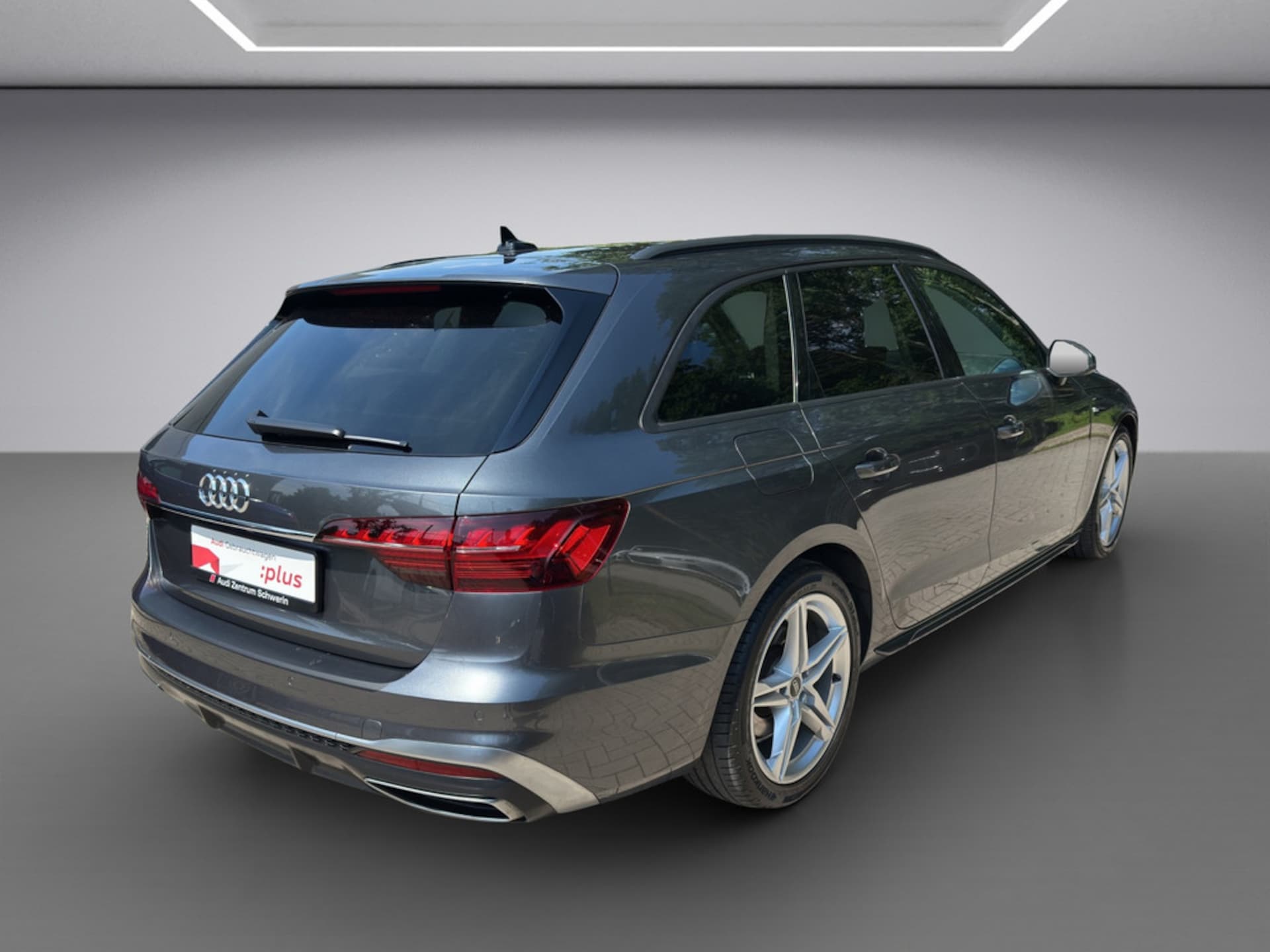 Audi A4 Avant S line