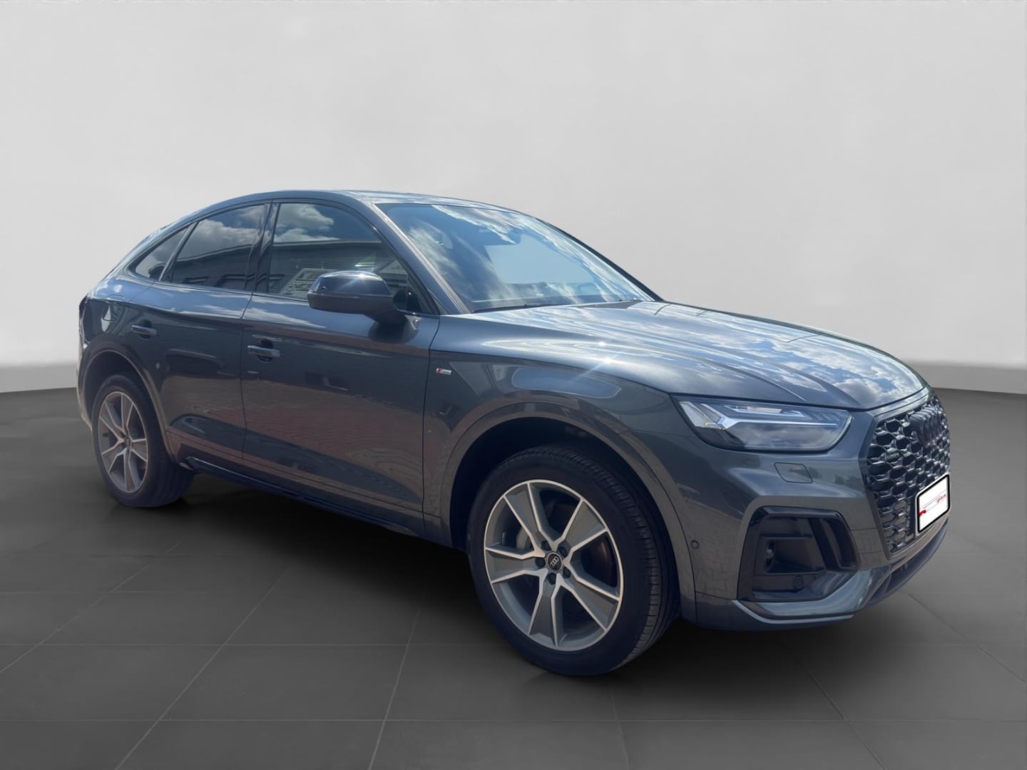 Bild über Audi Q5 Sportback TFSI e S line business 50 TFSI e quattro S tronic - für weitere Informationen kontaktieren Sie den Audi Partner