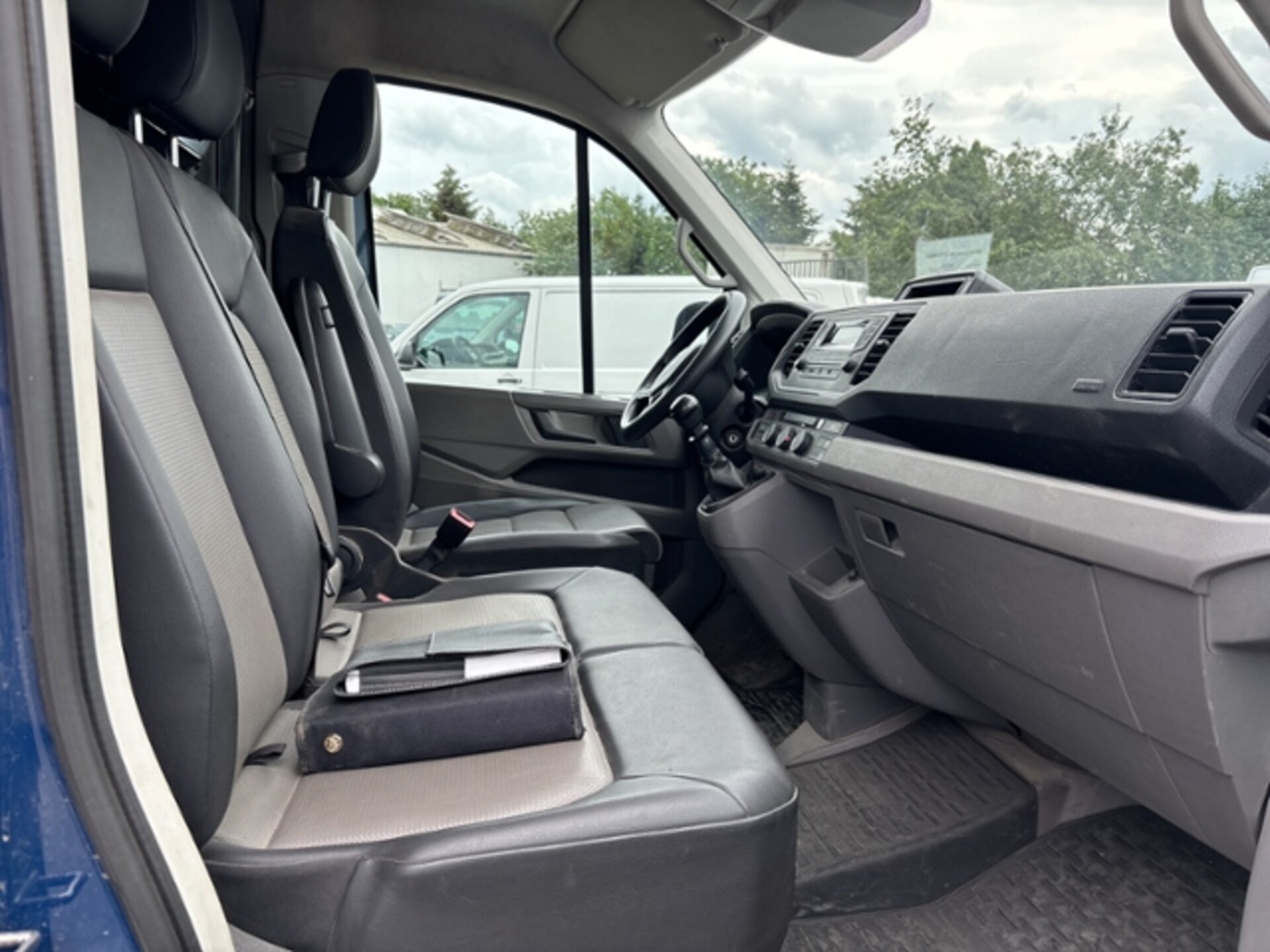 Volkswagen Crafter Kasten mittlerer Radstand