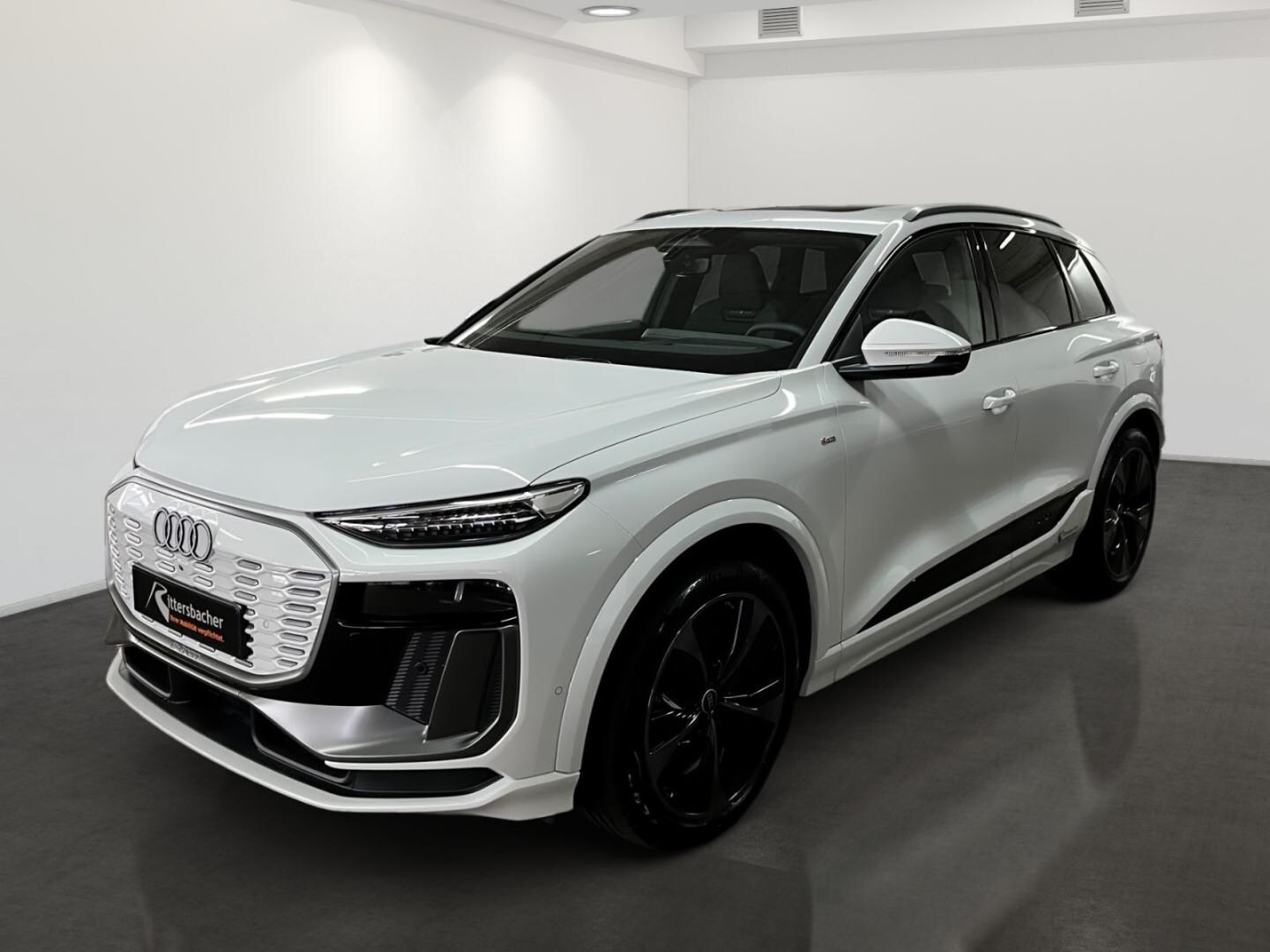 Bild über Audi Q6 SUV e-tron S line business e-tron performance 225 kW - für weitere Informationen kontaktieren Sie den Audi Partner