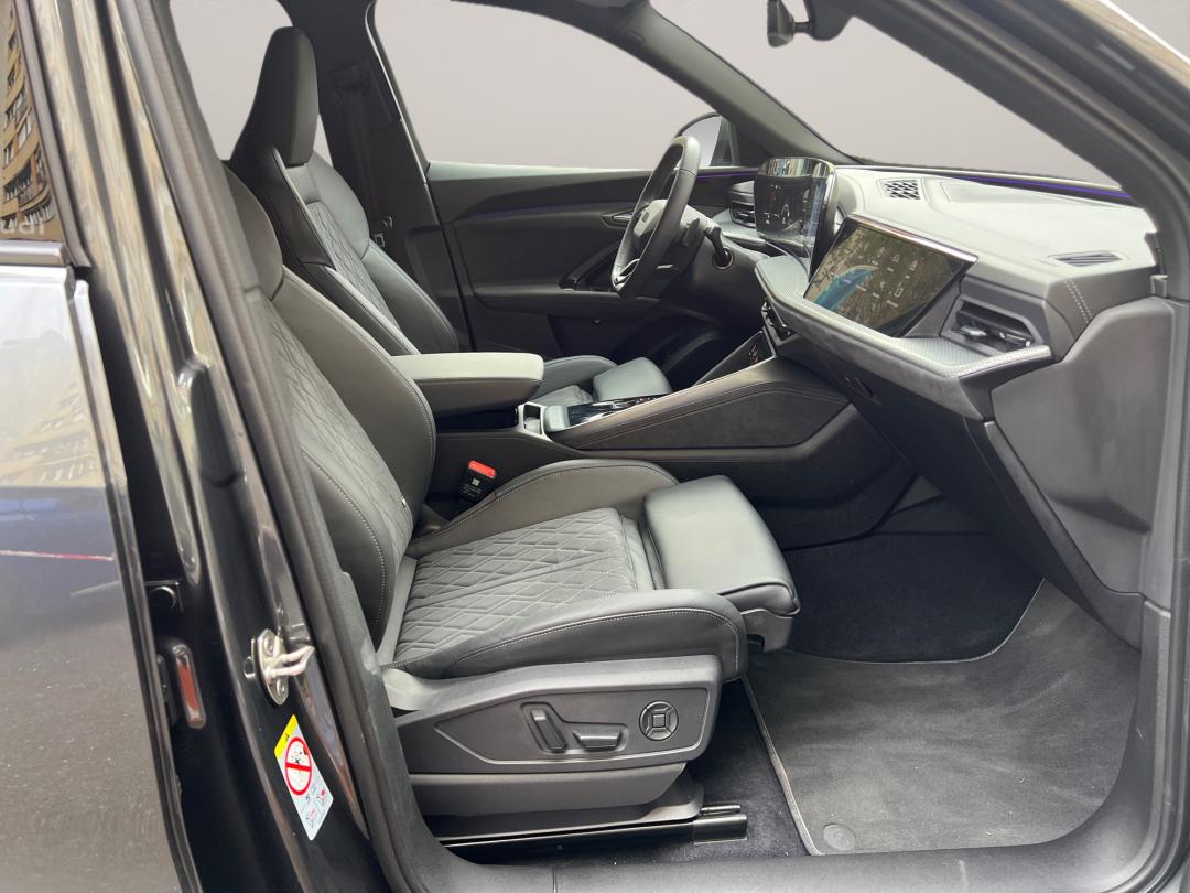 Image about Audi Q5 Sportback S line TFSI Hybride quattro 204 chS tronic