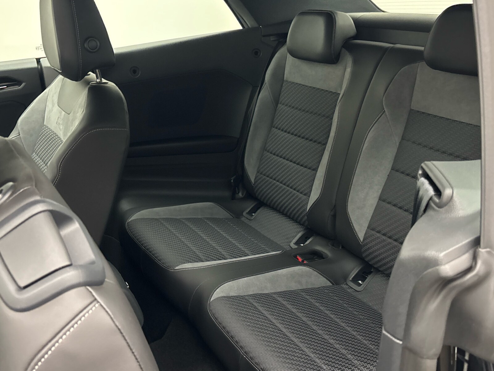 Volkswagen T-Roc Cabriolet – Bild 11