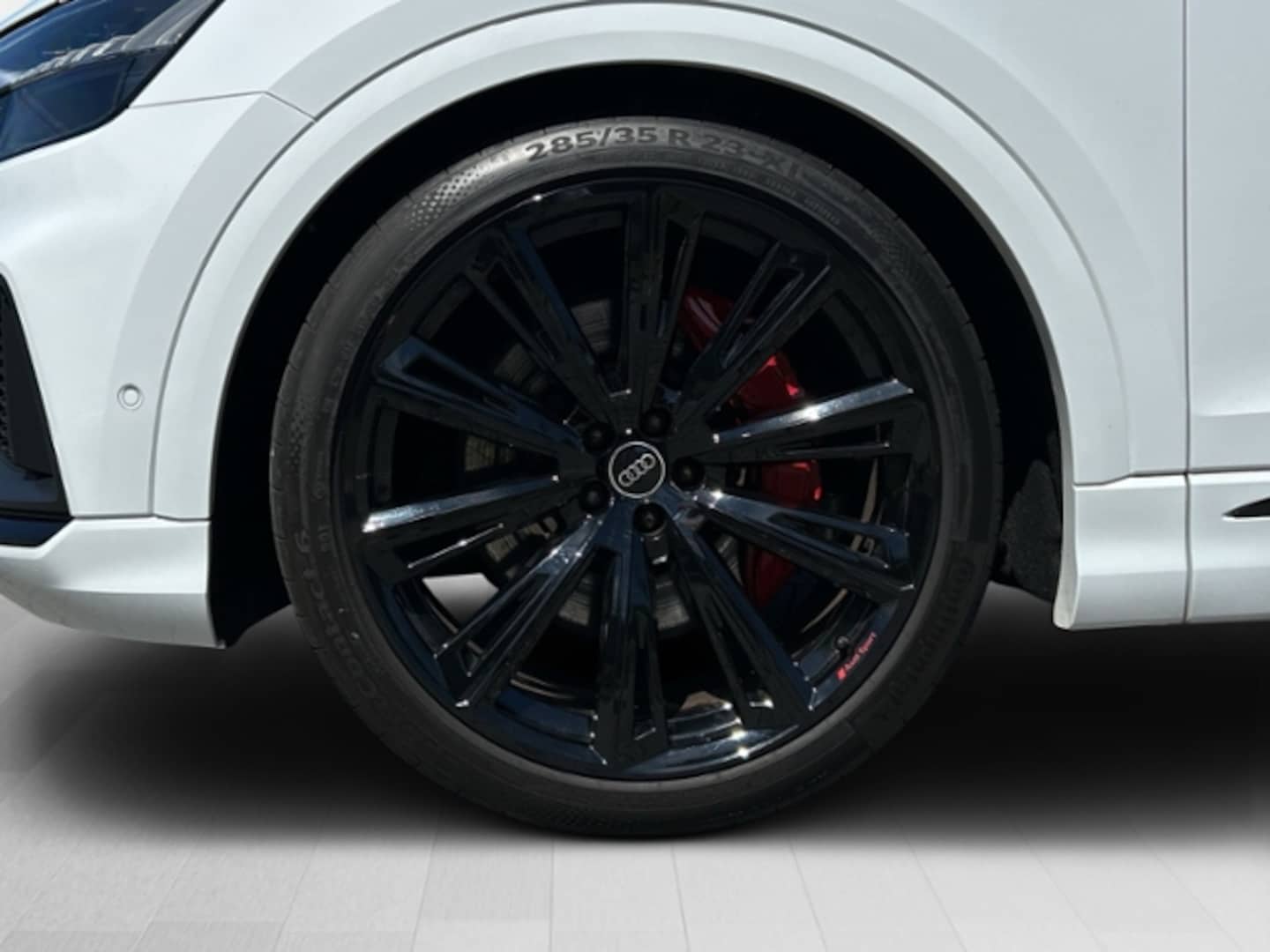 Bild über Audi SQ8 competition plus TFSI quattro tiptronic - für weitere Informationen kontaktieren Sie den Audi Partner