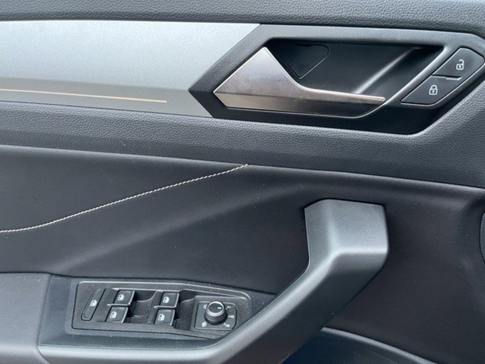 Volkswagen T-Roc – Bild 13