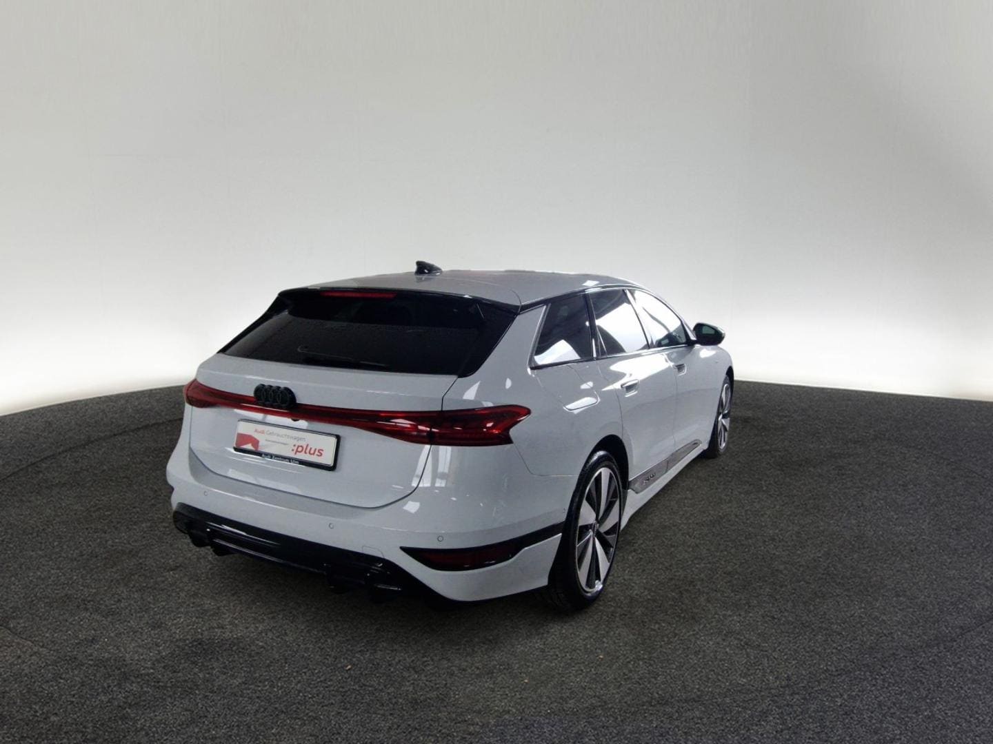 Bild über Audi A6 Avant e-tron e-tron - für weitere Informationen kontaktieren Sie den Audi Partner