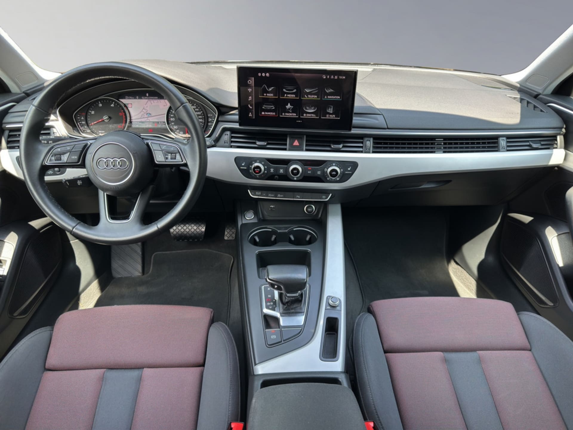 Audi A4 Avant S line