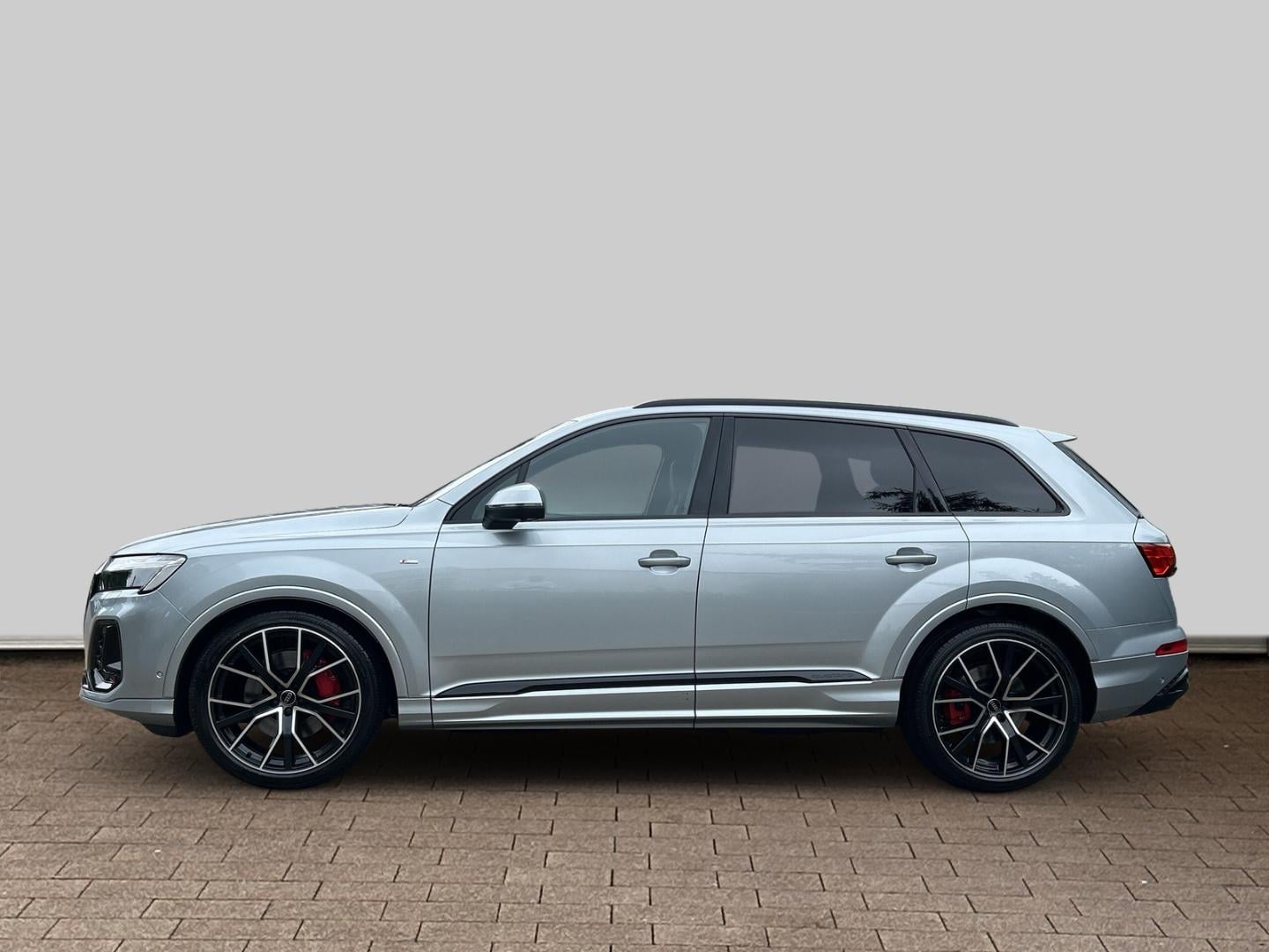 Bild über Audi Q7 SUV S line business TDI quattro 210 kW tiptronic - für weitere Informationen kontaktieren Sie den Audi Partner