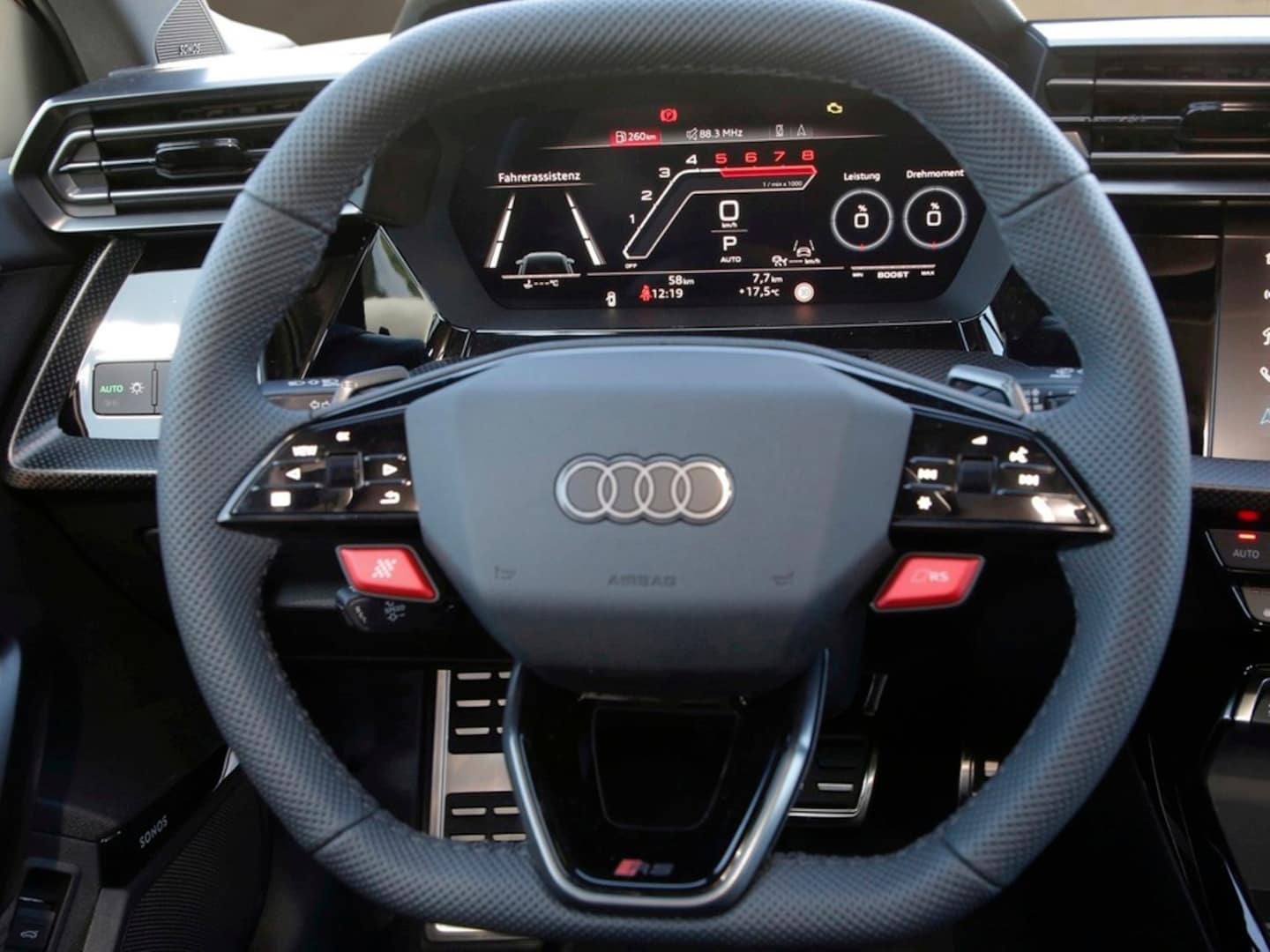 Bild über Audi RS 3 Limousine TFSI quattro 294 kW S tronic - für weitere Informationen kontaktieren Sie den Audi Partner