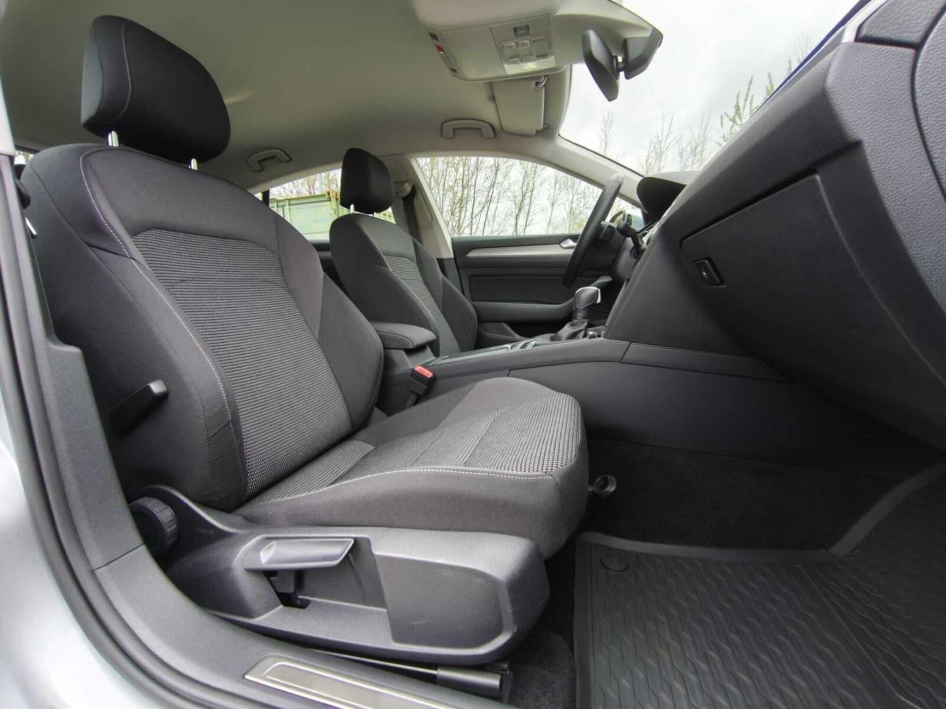Volkswagen Arteon Model bazowy