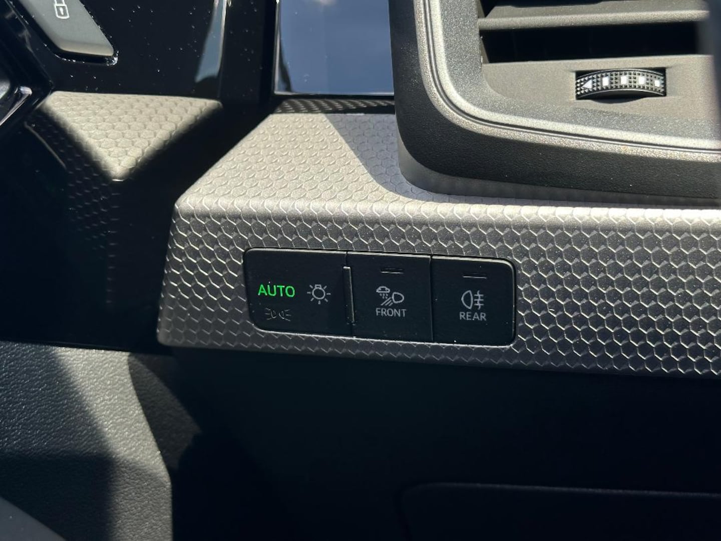 Bild über Audi A1 Sportback S line 30 TFSI S tronic - für weitere Informationen kontaktieren Sie den Audi Partner