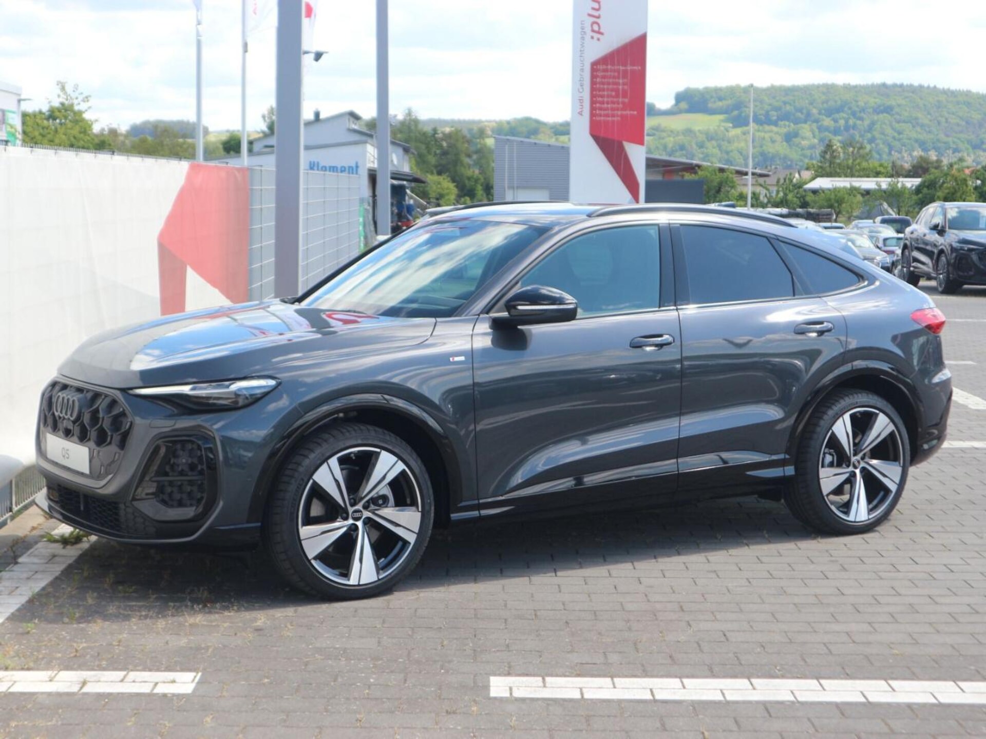 Audi Q5 Sportback edition one