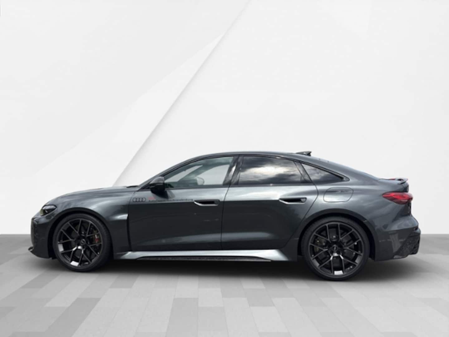 Bild über Audi RS 5 Limousine TFSI quattro 470 kW tiptronic - für weitere Informationen kontaktieren Sie den Audi Partner