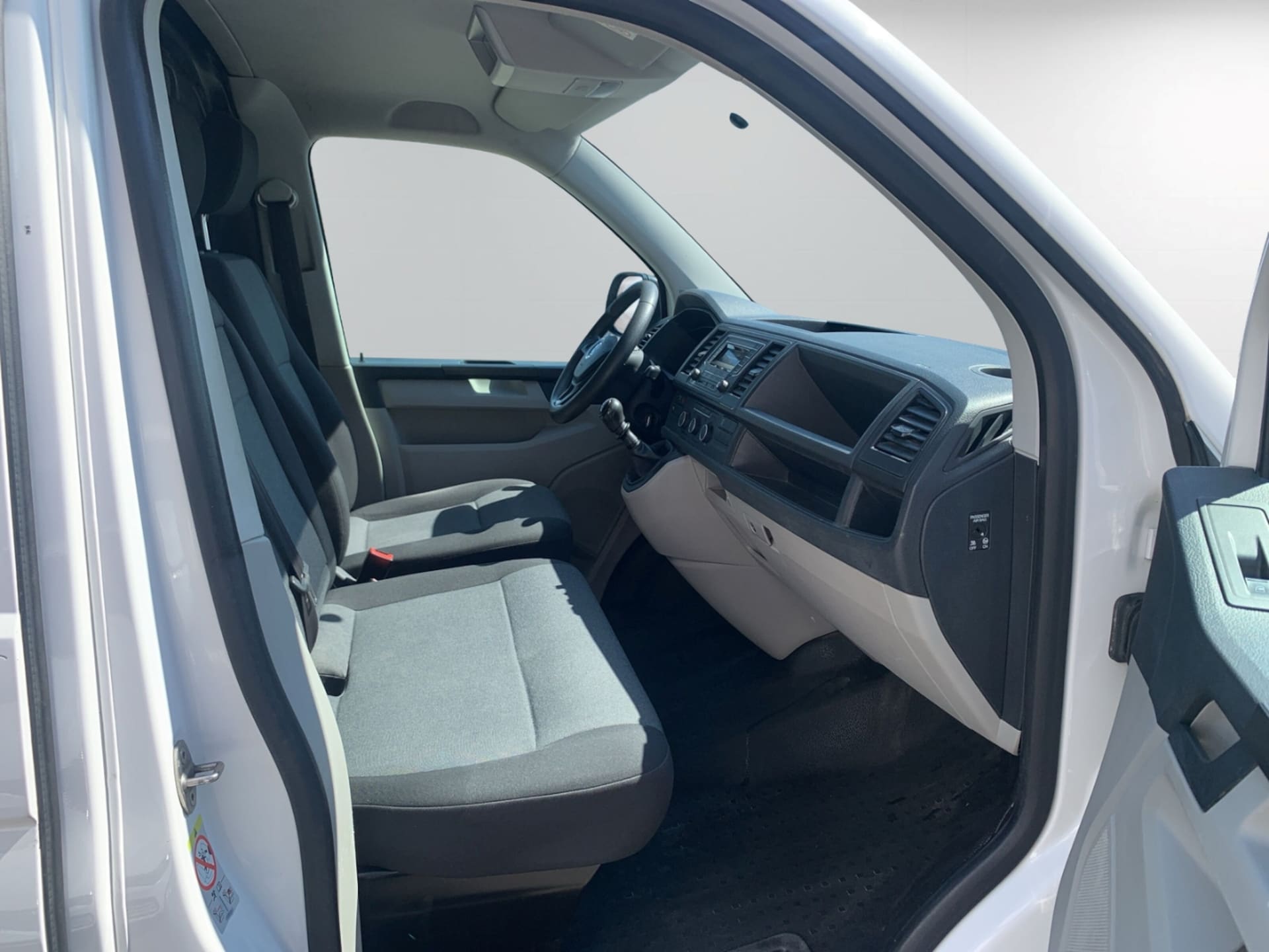 Volkswagen T6 Transporter Kasten langer Radstand
