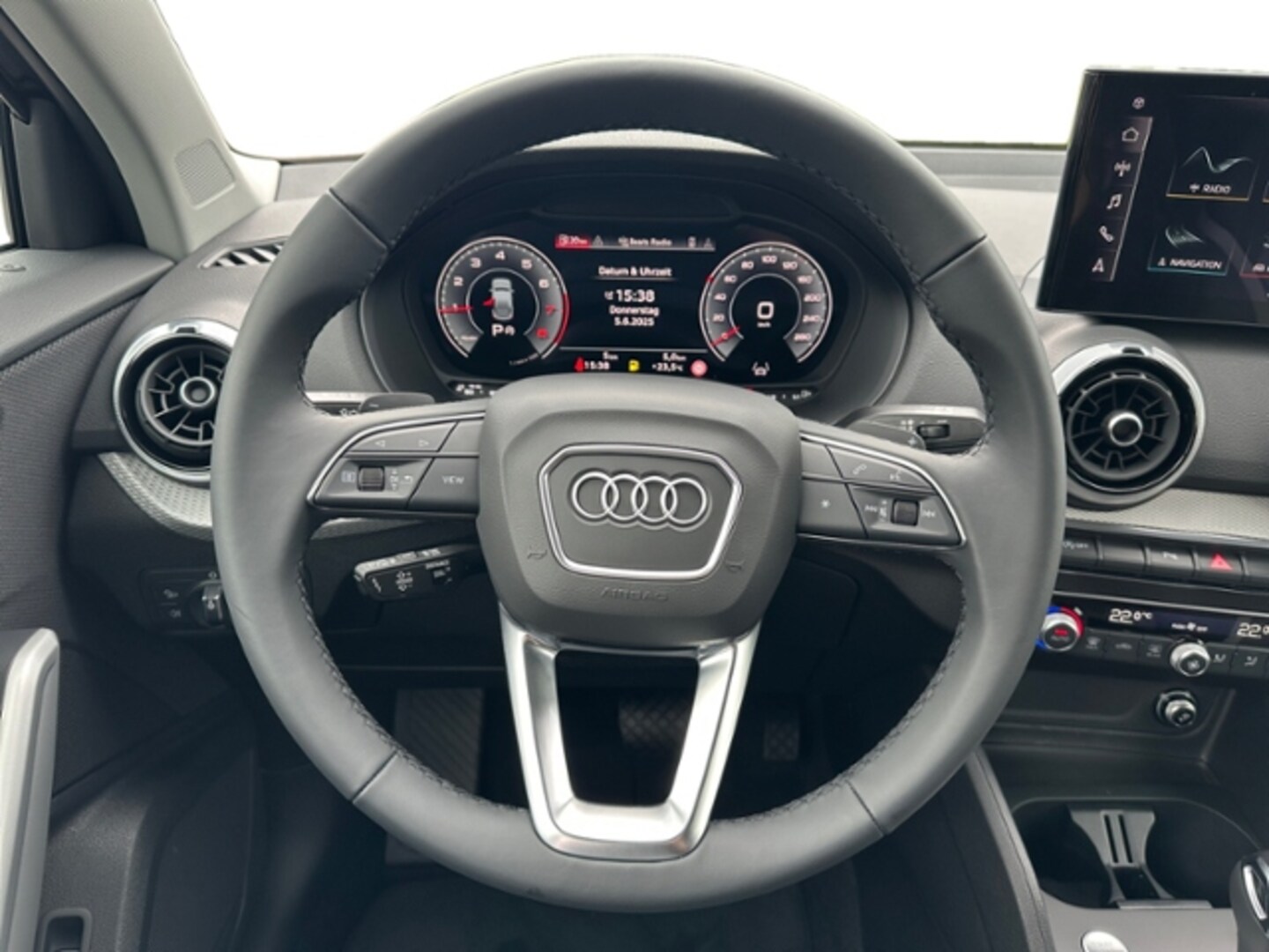 Bild über Audi Q2 S line 35 TFSI S tronic - für weitere Informationen kontaktieren Sie den Audi Partner