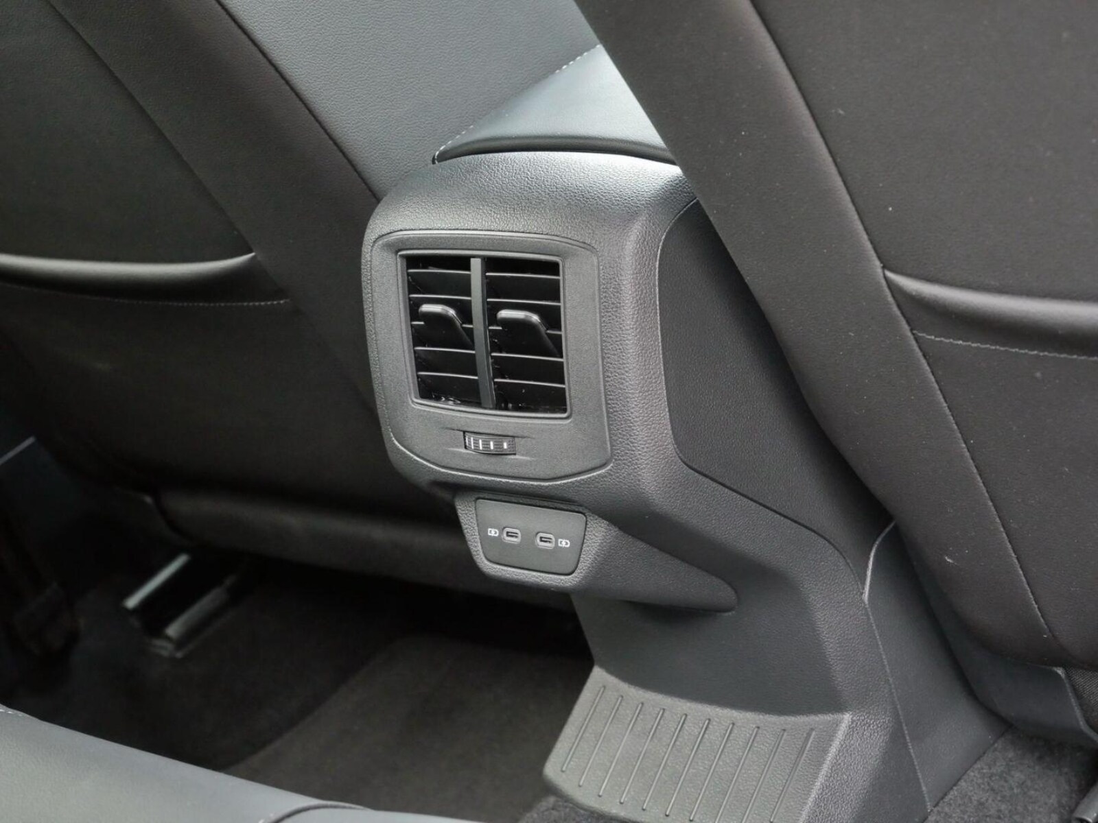 Volkswagen T-Roc – Bild 17