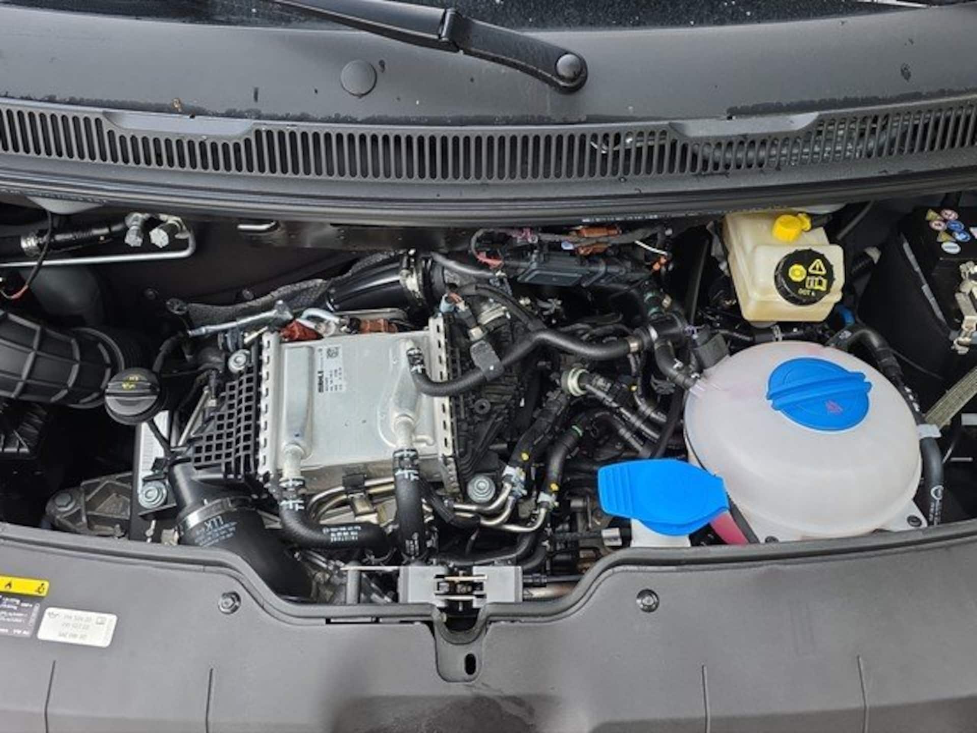 Volkswagen T6.1 Transporter Kasten langer Radstand