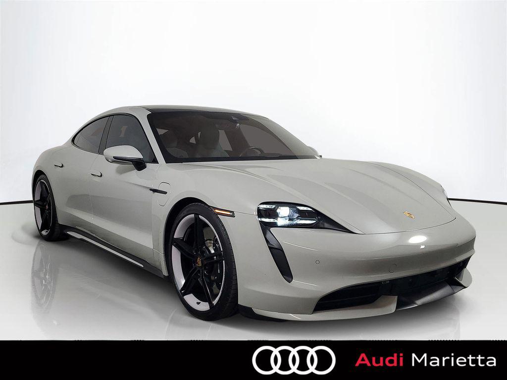 2021 Porsche Taycan Turbo's photo