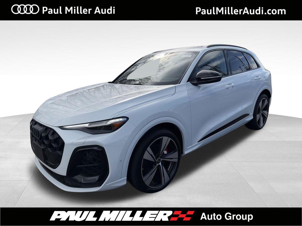 2025 Audi SQ5 Premium Plus's photo