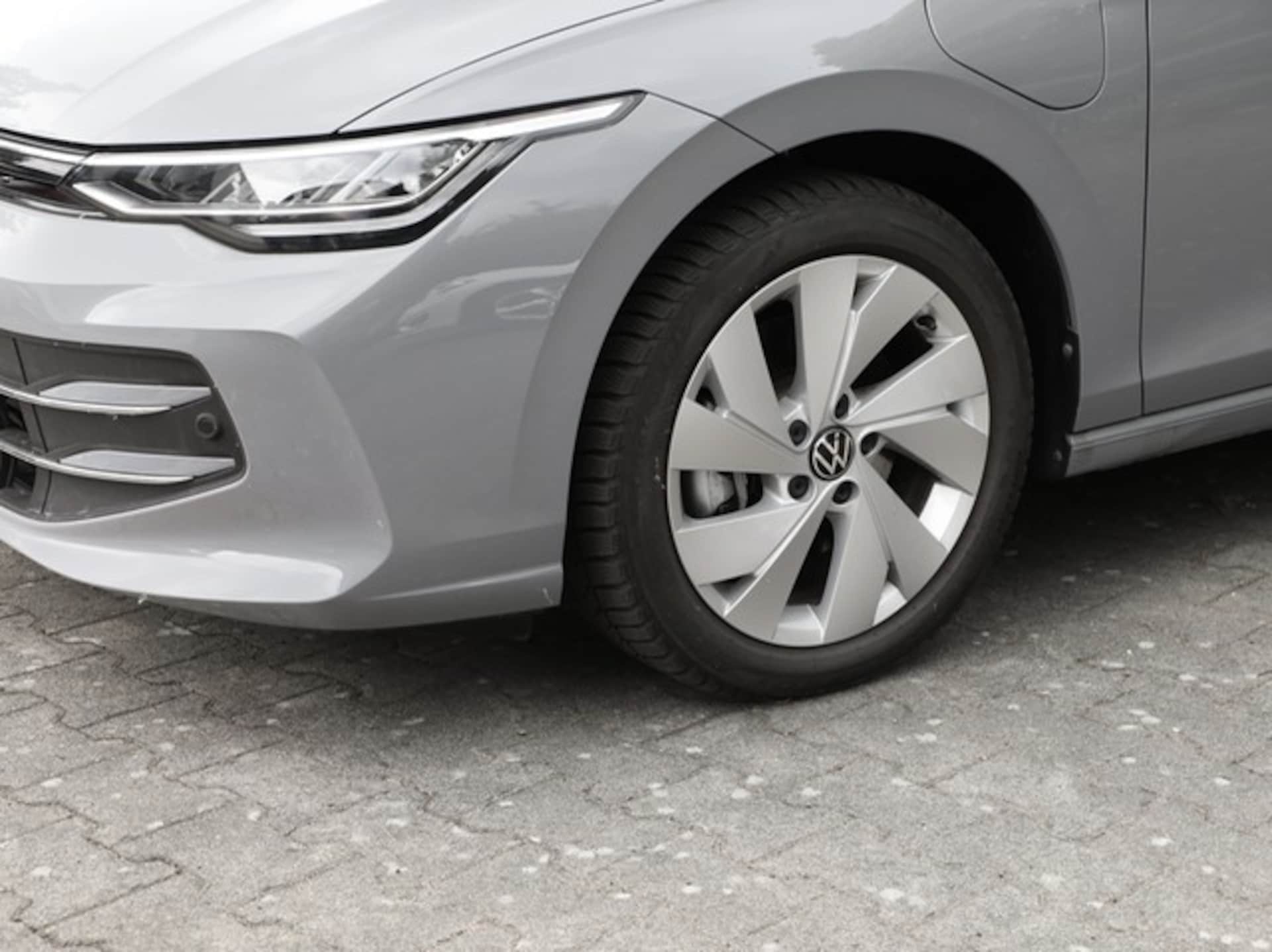 Volkswagen Golf Life