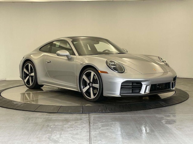 2026 Porsche 911 T - Photo 9