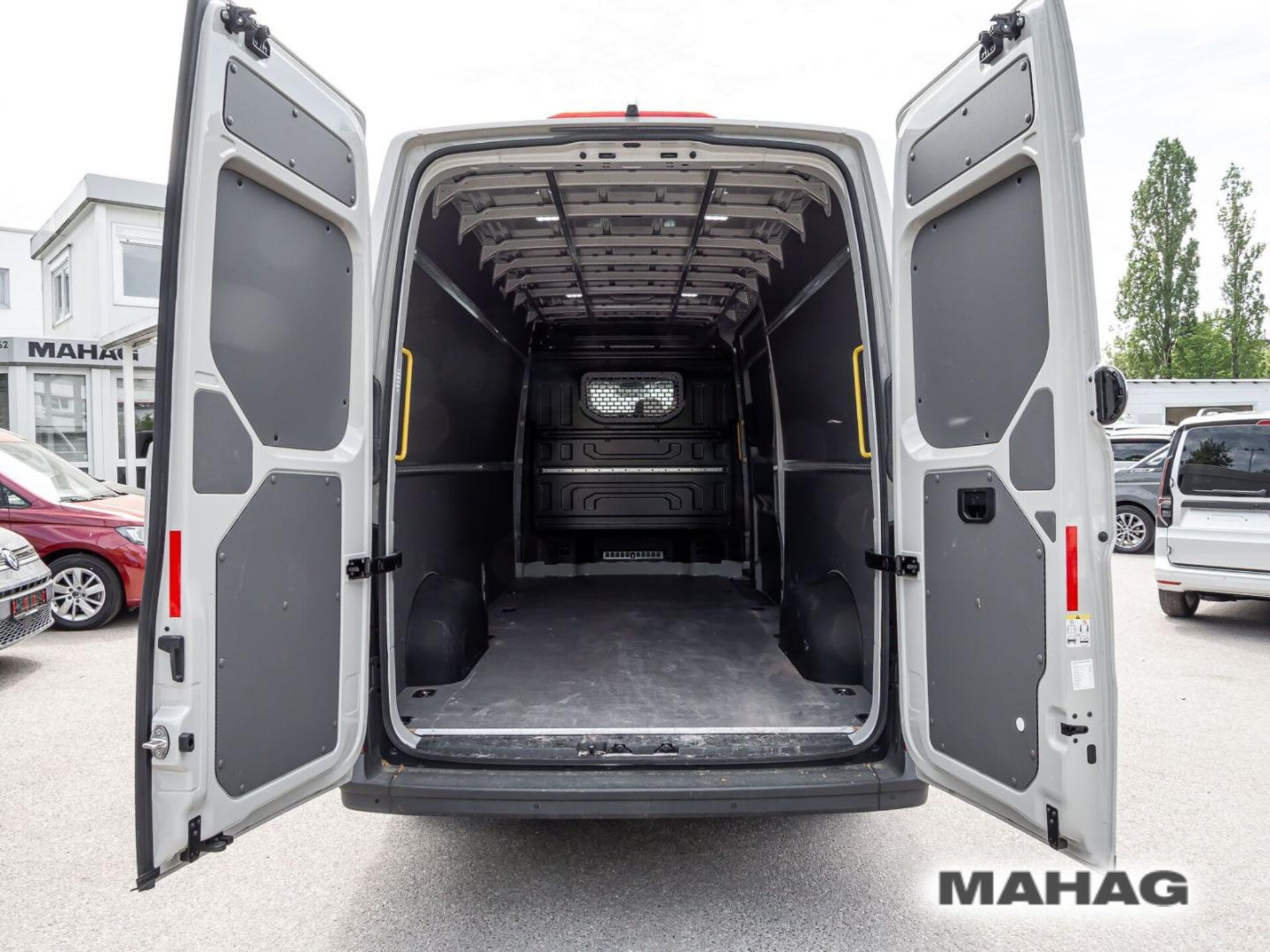 Volkswagen Crafter Kasten langer Radstand