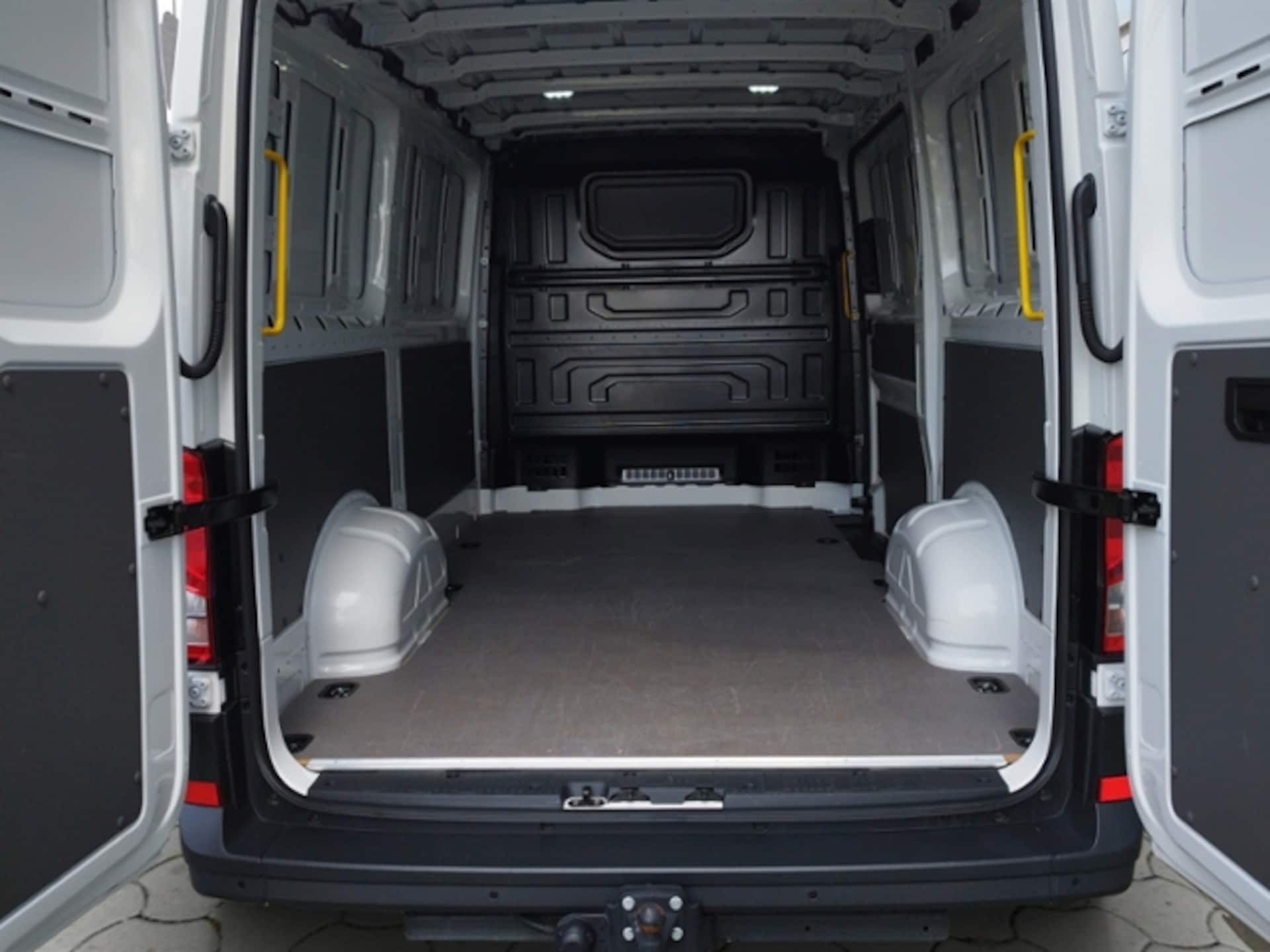 Volkswagen Crafter Kasten mittlerer Radstand