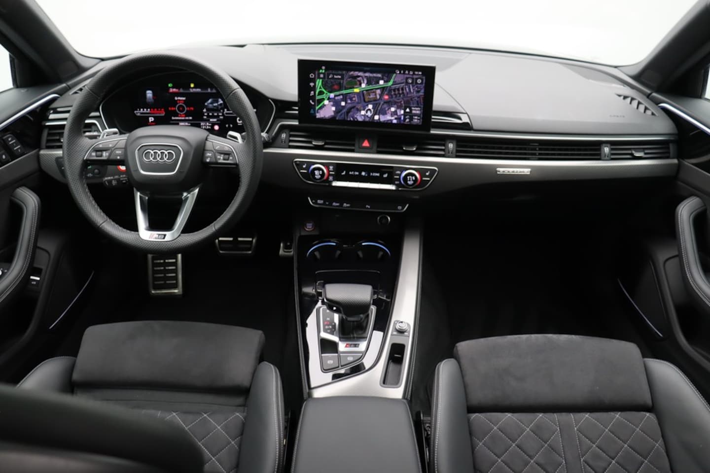 Bild über Audi RS 4 Avant TFSI quattro tiptronic - für weitere Informationen kontaktieren Sie den Audi Partner
