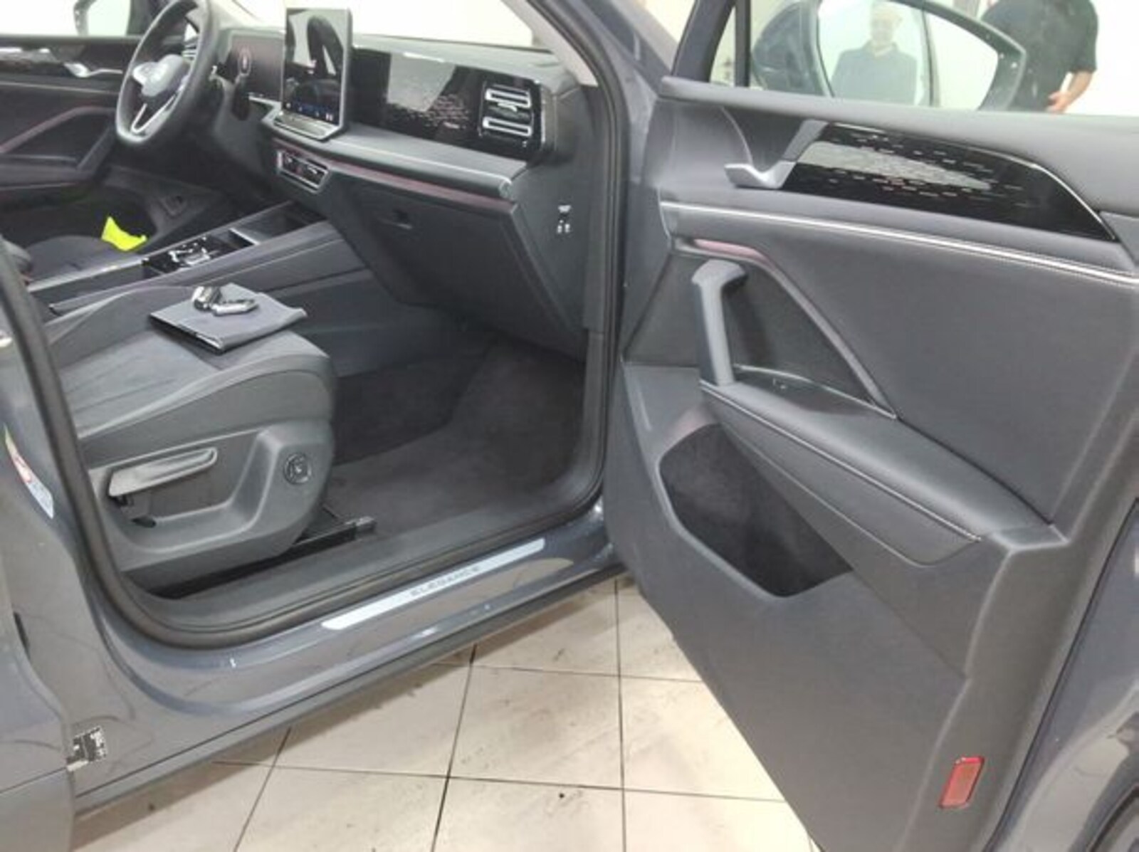 Volkswagen Tiguan – Bild 7