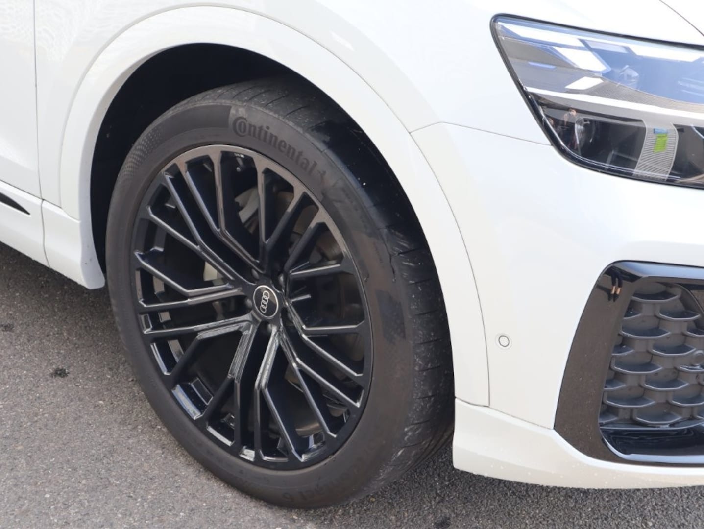 Audi Q8 SUV 50 TDI quattro 200(272) kW(PS) tiptronic for more details contact your dealer