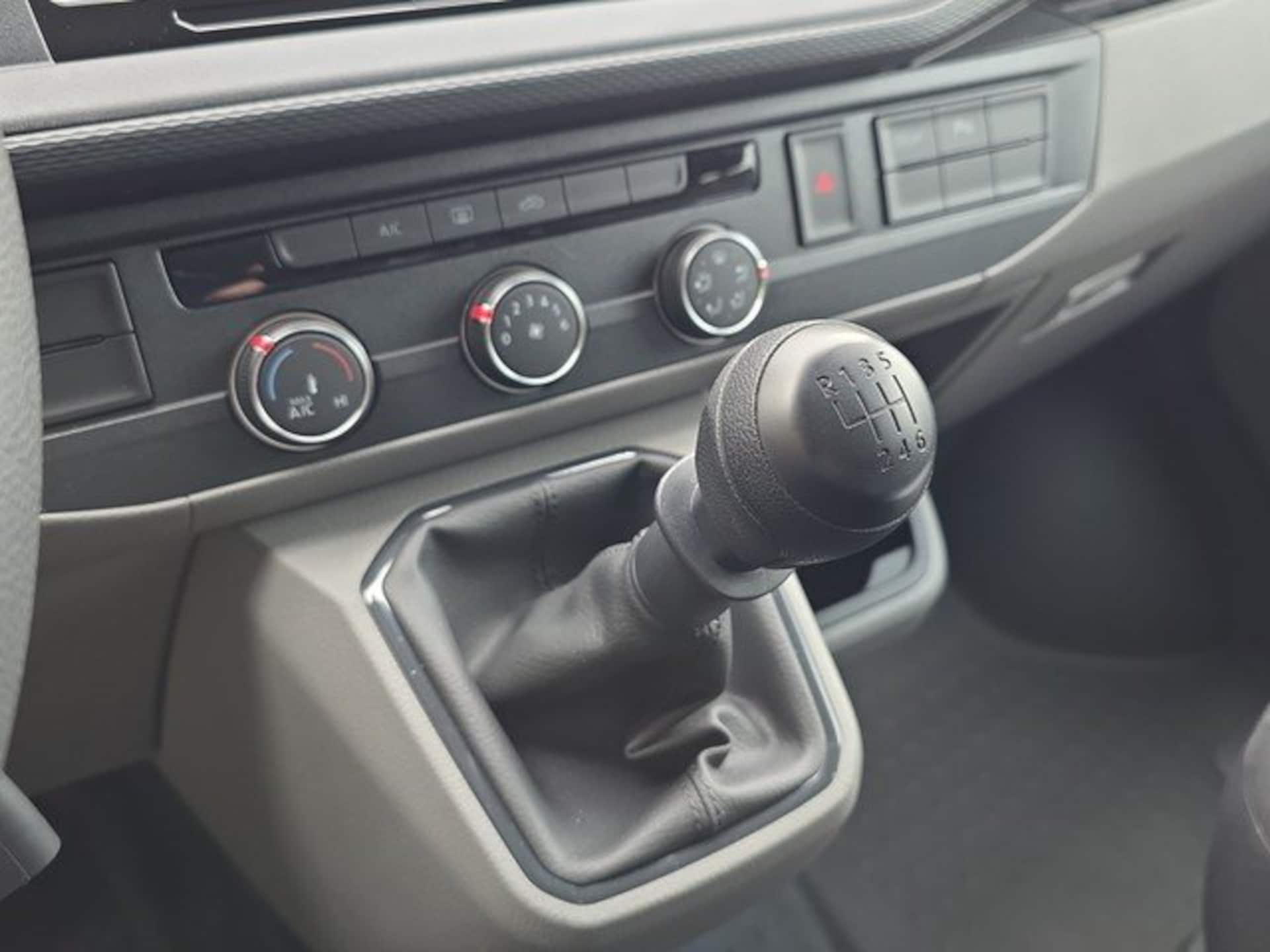 Volkswagen T6.1 Transporter Kasten langer Radstand