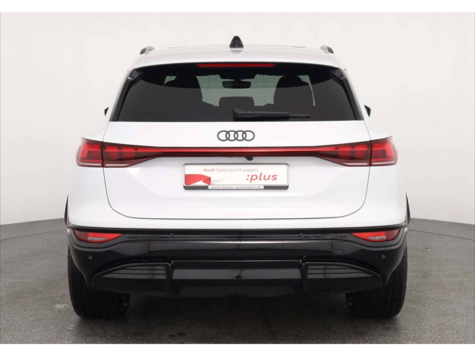 Audi SQ6 SUV e-tron