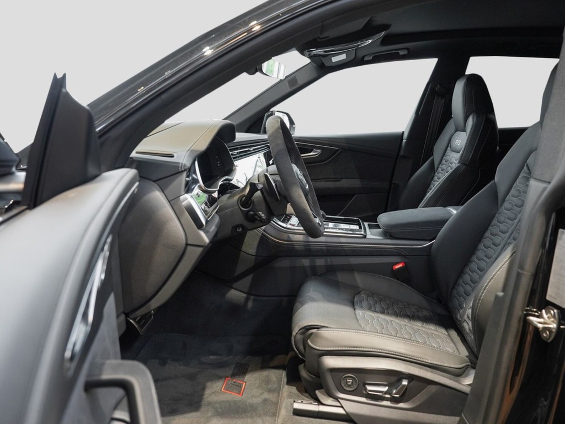 Audi RS Q8 SUV performance