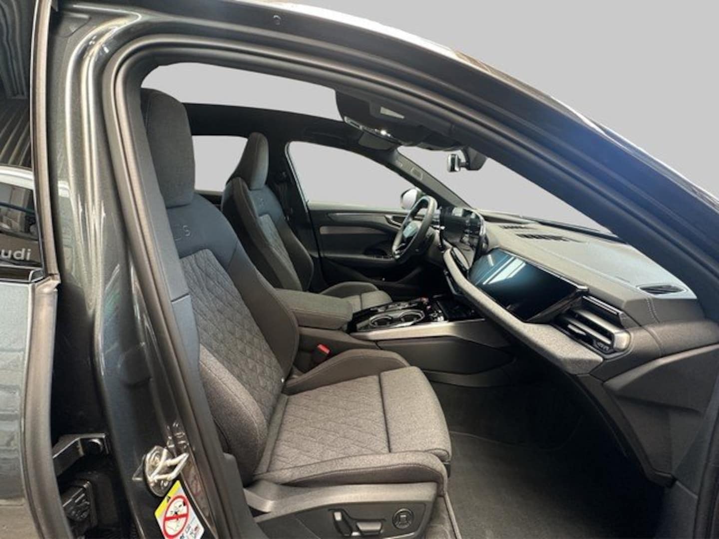 Bild über Audi A6 Limousine edition one TDI quattro 150 kW S tronic - für weitere Informationen kontaktieren Sie den Audi Partner